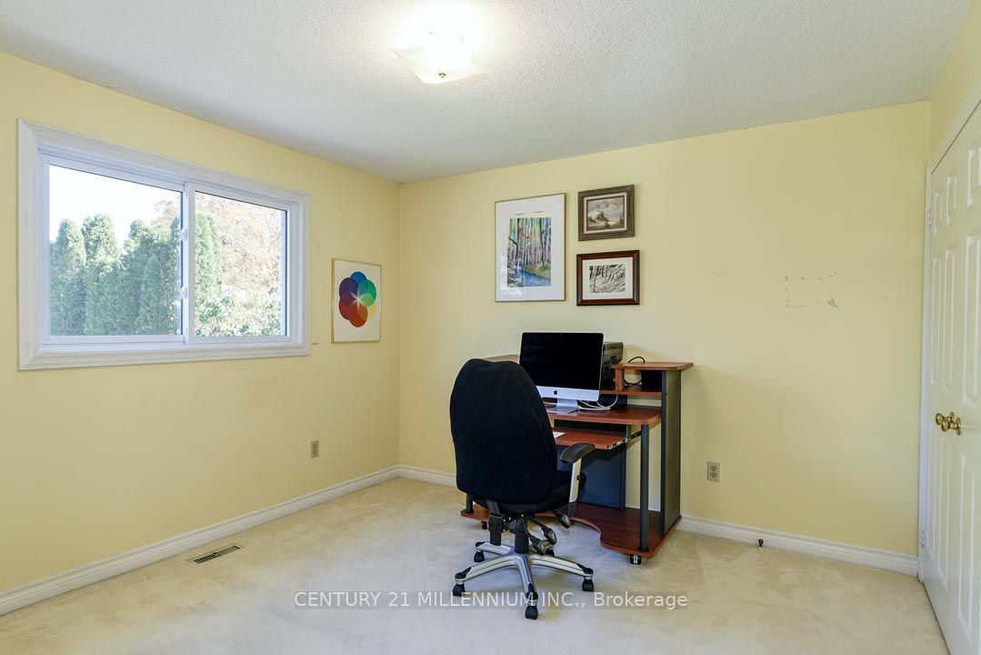 5 Snowberry Court Property Photo 34