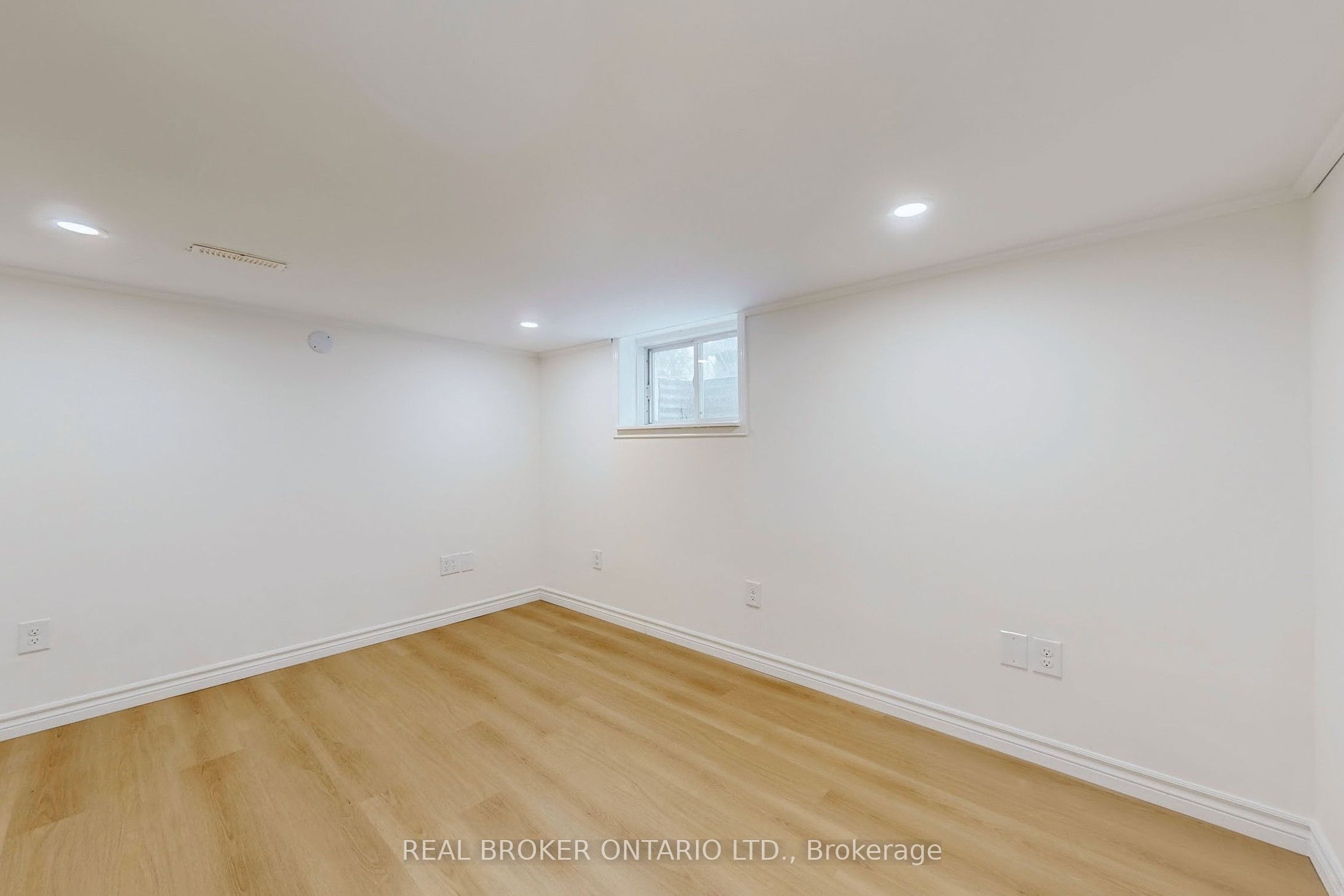 164 William Street Basement Property Photo 9