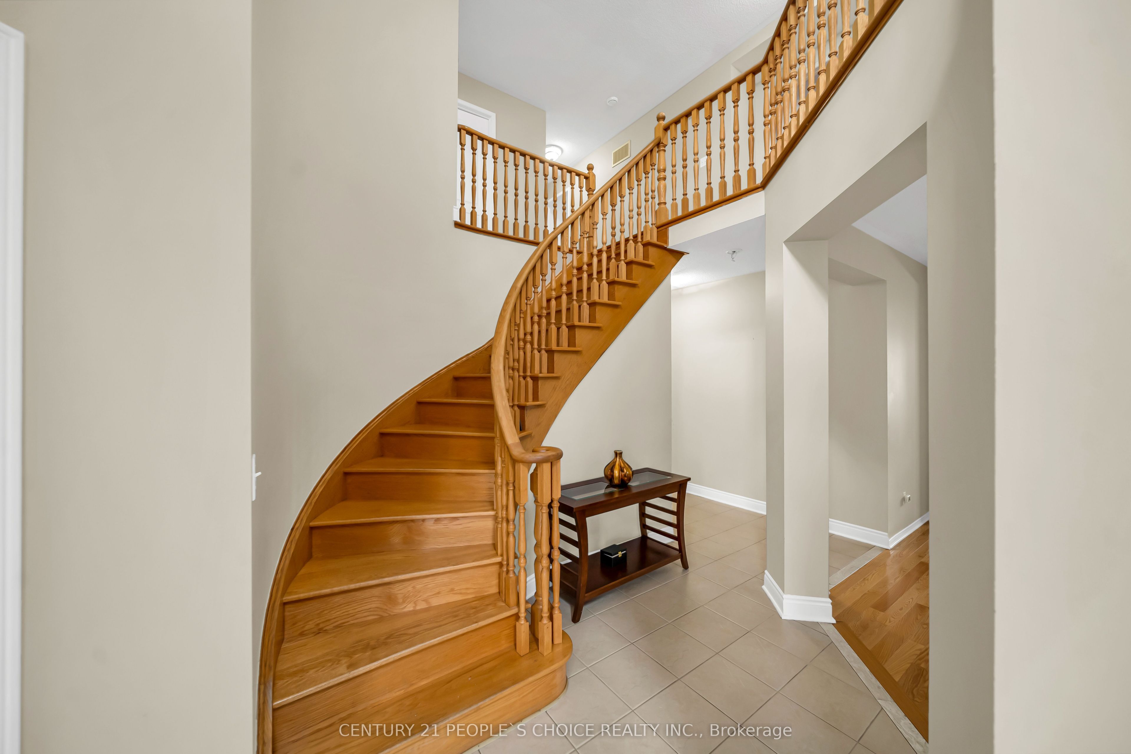 36 Humbolt Crescent Property Photo 7