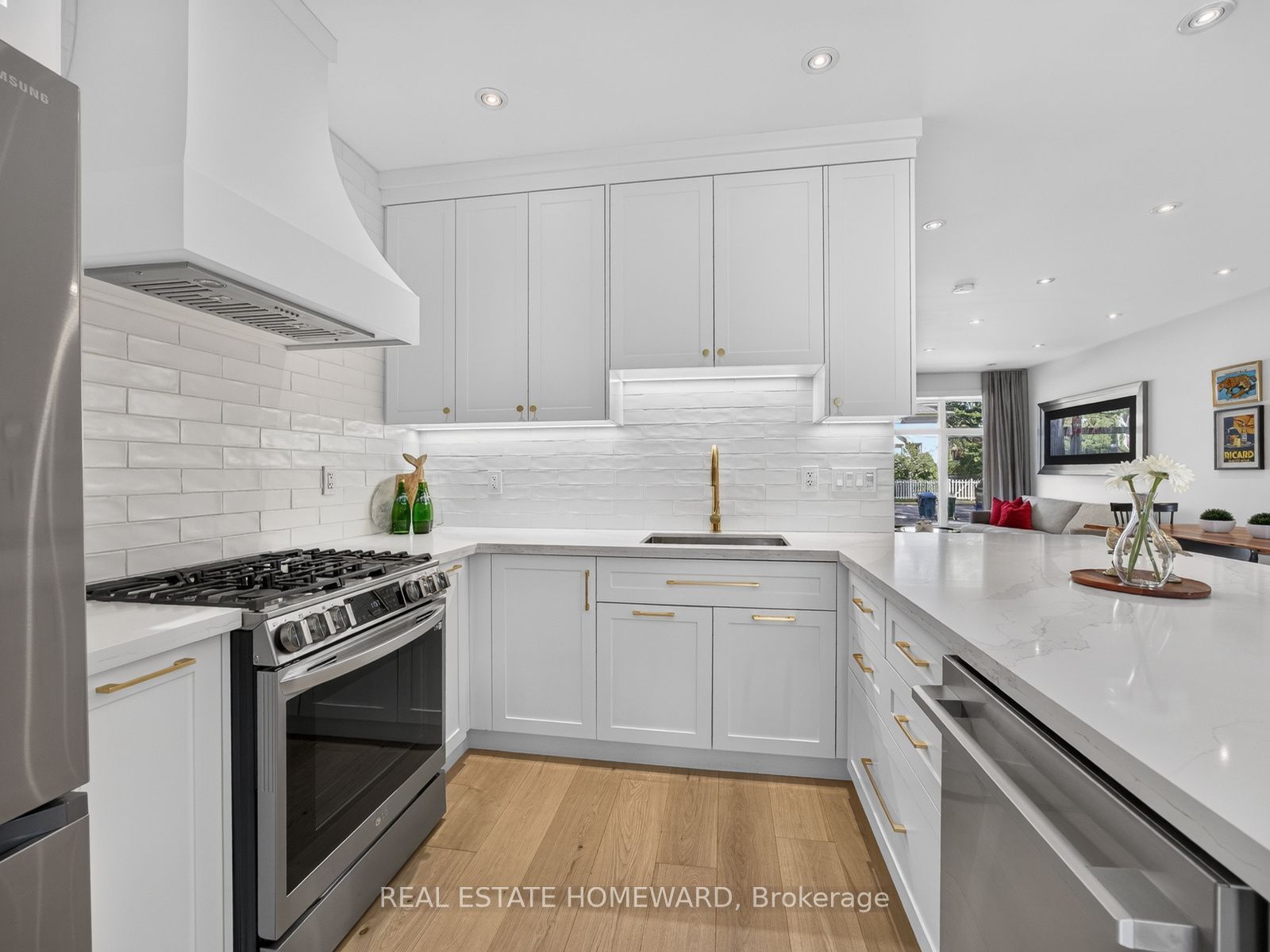 69 Ringley Avenue Property Photo 11