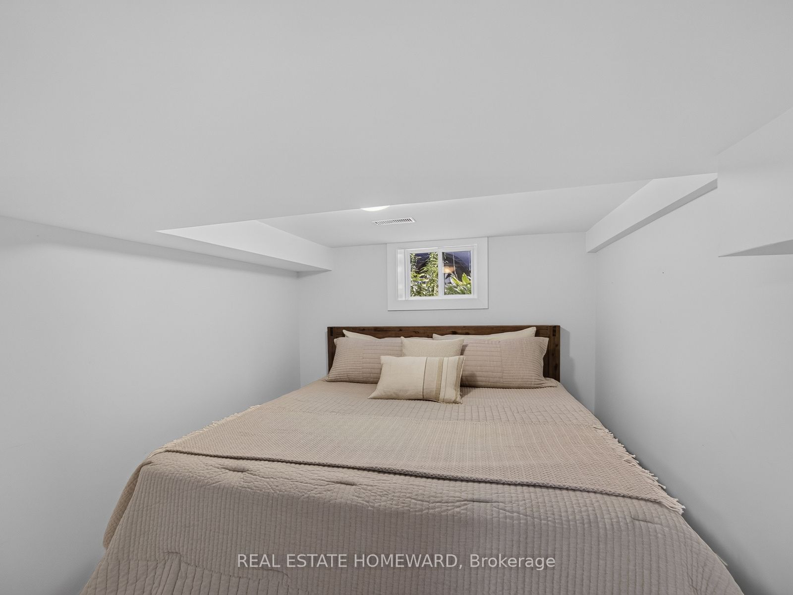 69 Ringley Avenue Property Photo 26