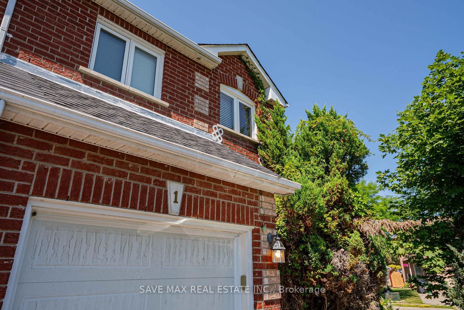1 Kitto Court Property Photo 3