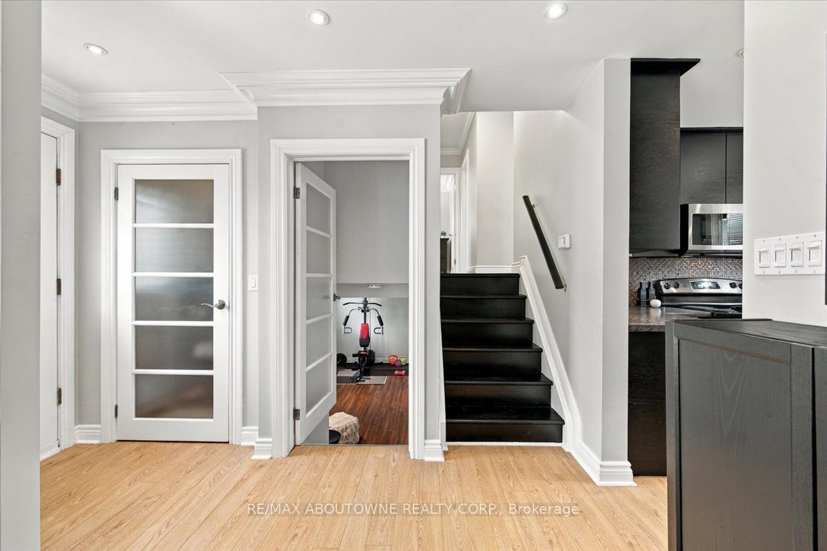 340 Duncombe Drive Property Photo 19
