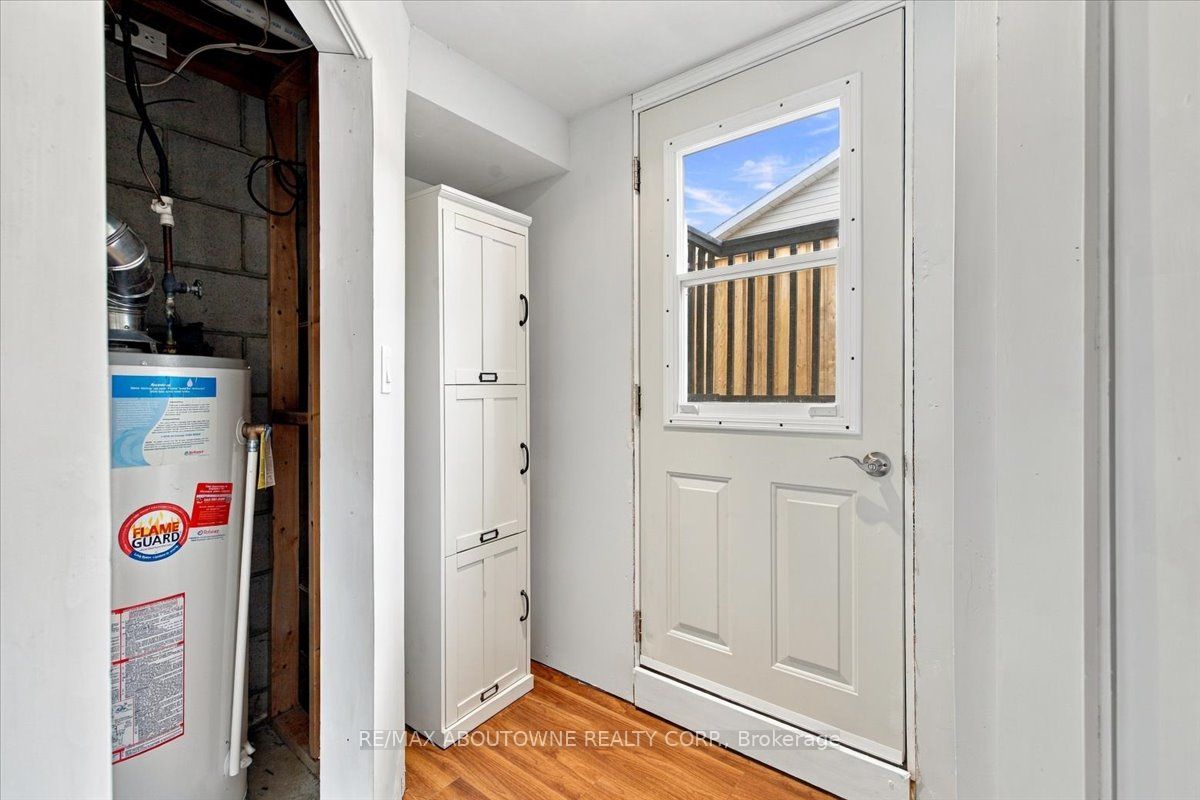 340 Duncombe Drive Property Photo 29