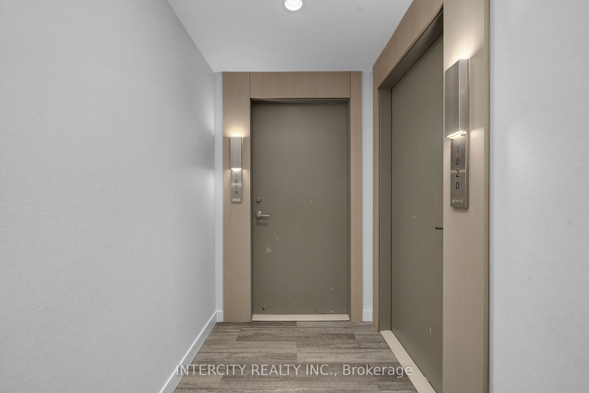 15 Skyridge Drive E 1019 Property Photo 4