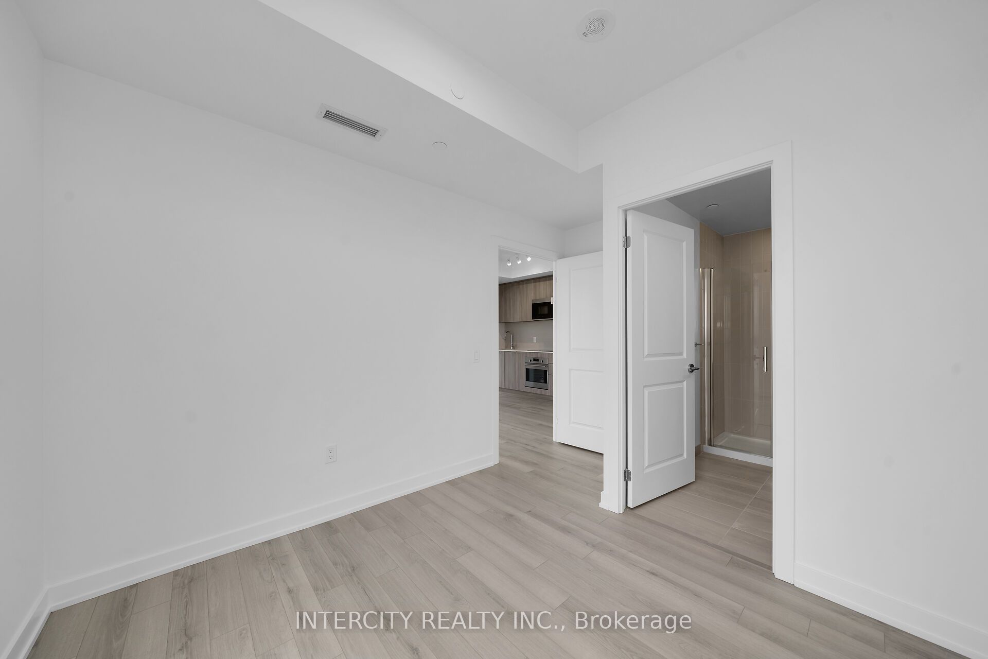 15 Skyridge Drive E 1019 Property Photo 12