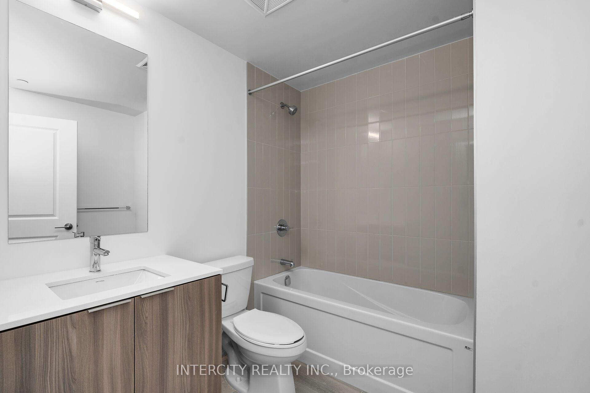 15 Skyridge Drive E 1019 Property Photo 16