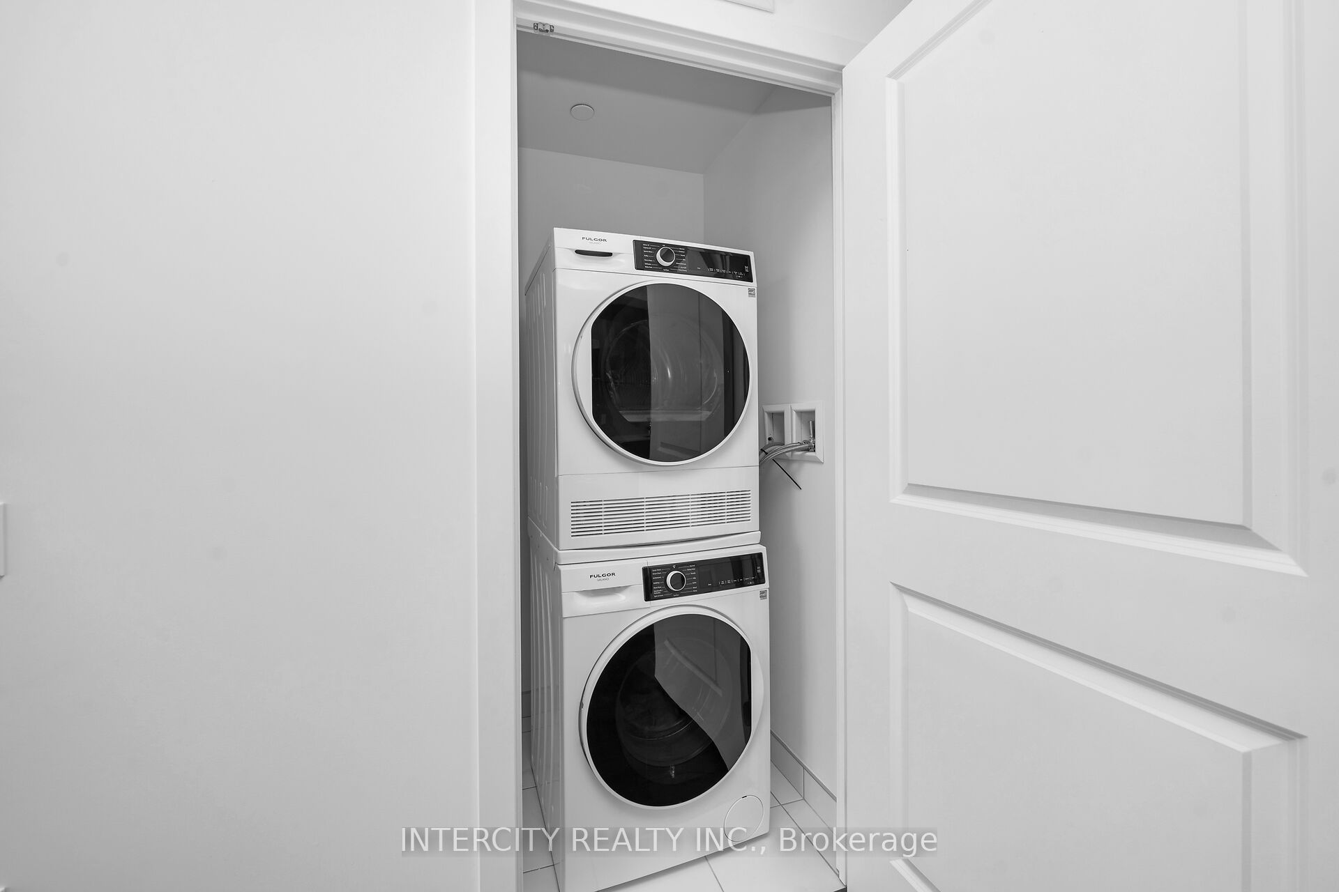15 Skyridge Drive E 1019 Property Photo 19