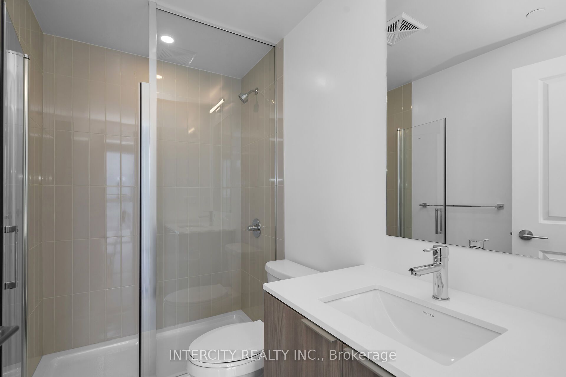 15 Skyridge Drive E 1107 Property Photo 13