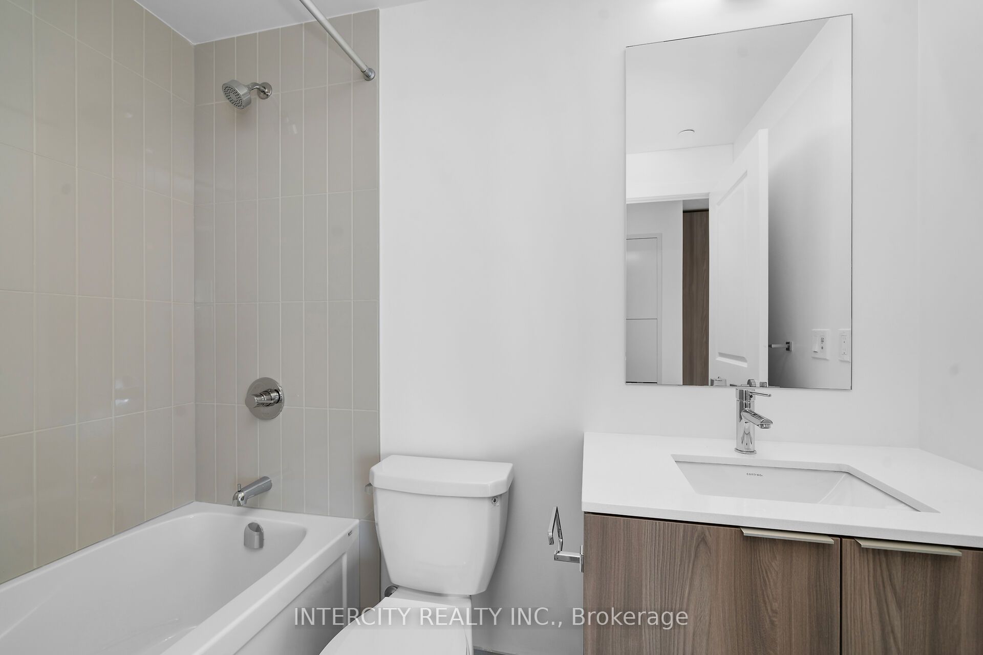 15 Skyridge Drive E 1107 Property Photo 16