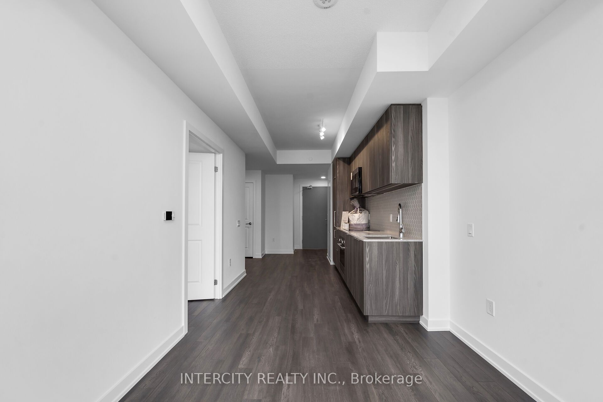 15 Skyridge Drive E 1108 Property Photo 11