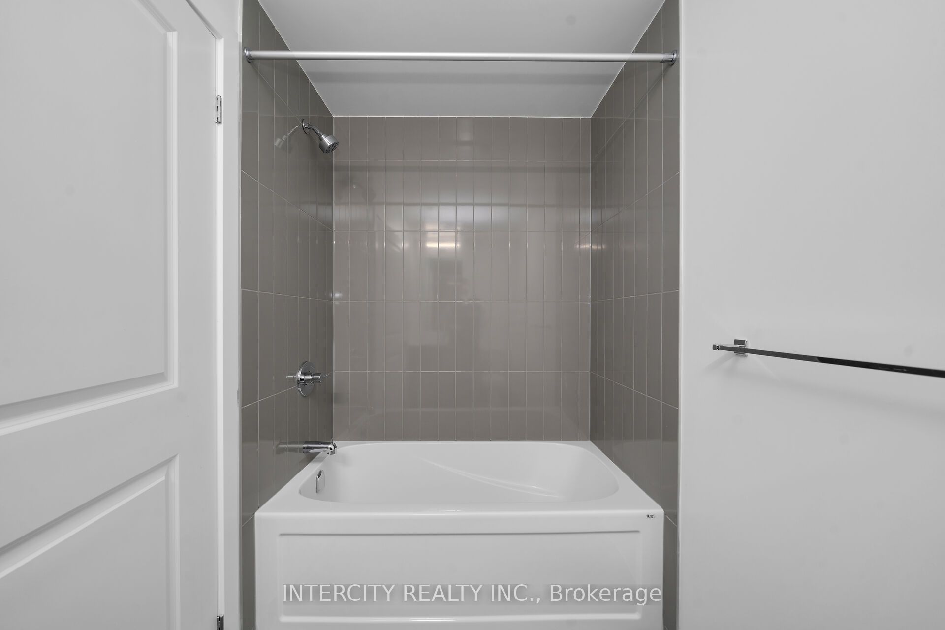 15 Skyridge Drive E 1108 Property Photo 15