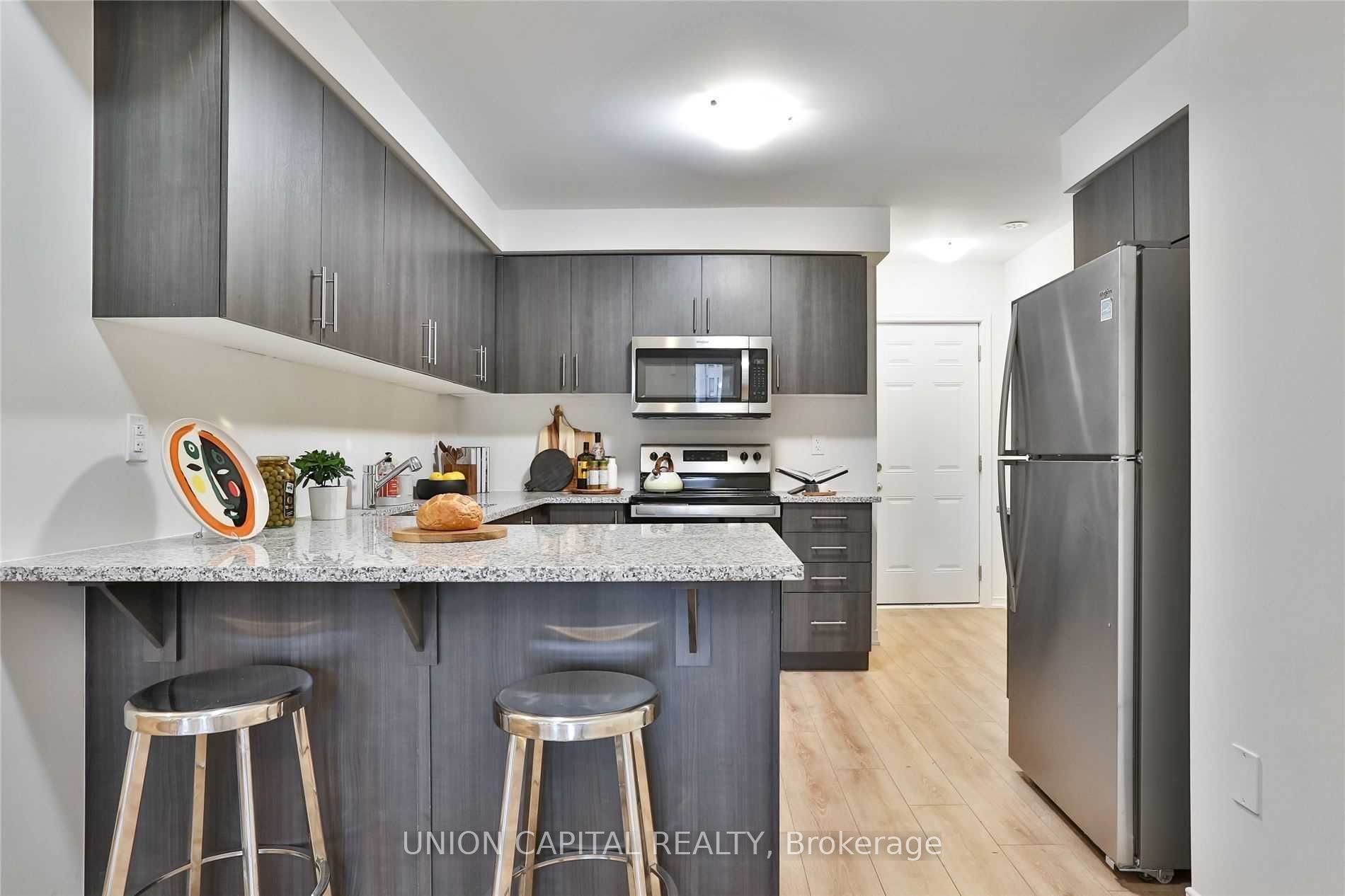 30 Woodstream Drive 13 Property Photo 9