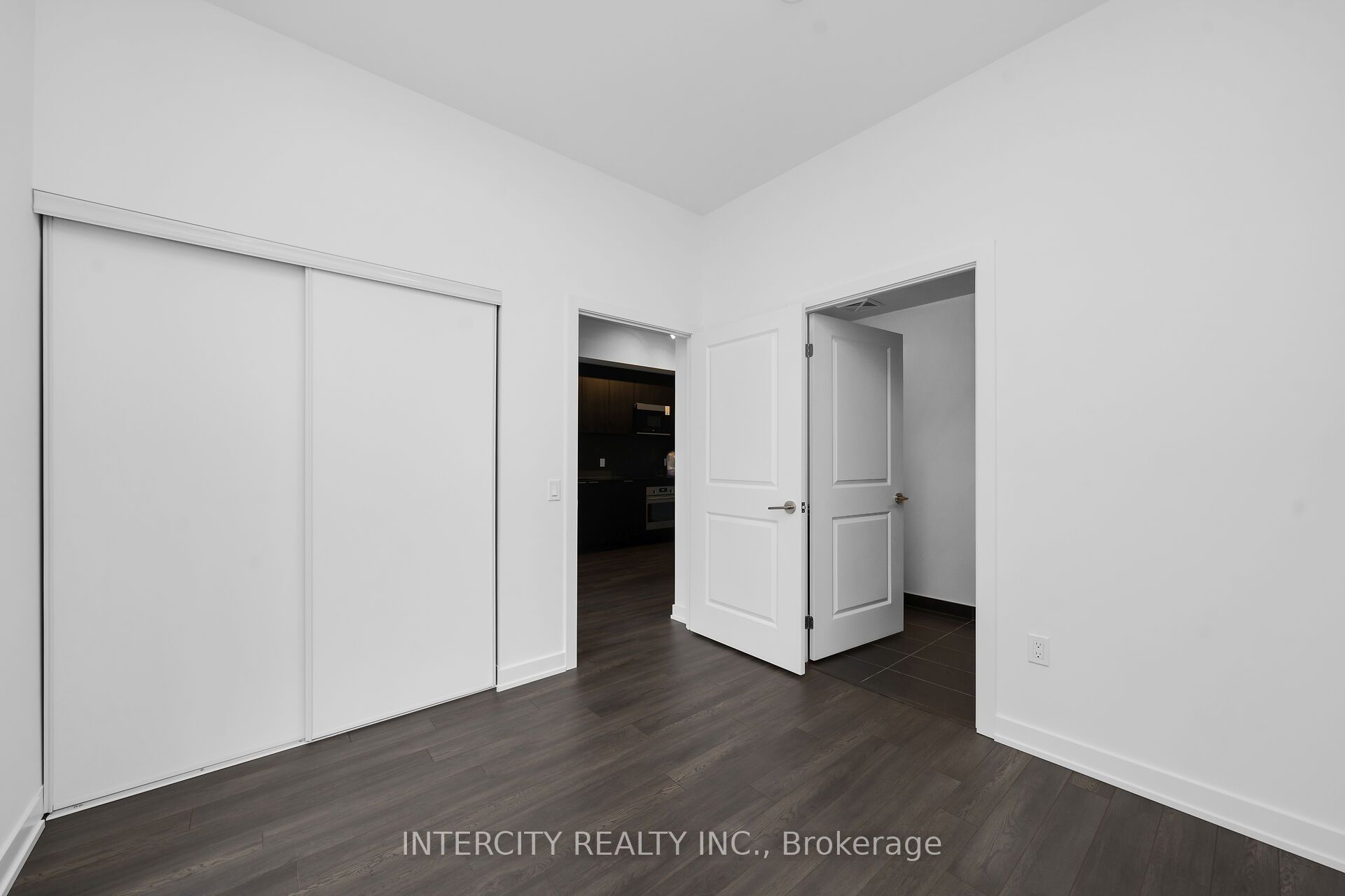 15 Skyridge Drive E 1813 Property Photo 13