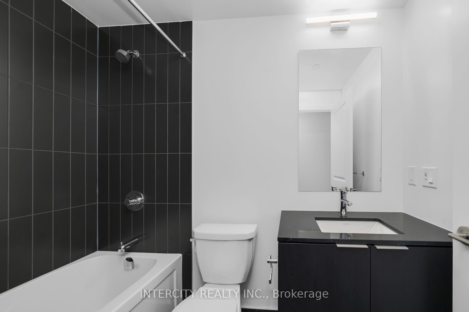 15 Skyridge Drive E 1221 Property Photo 16