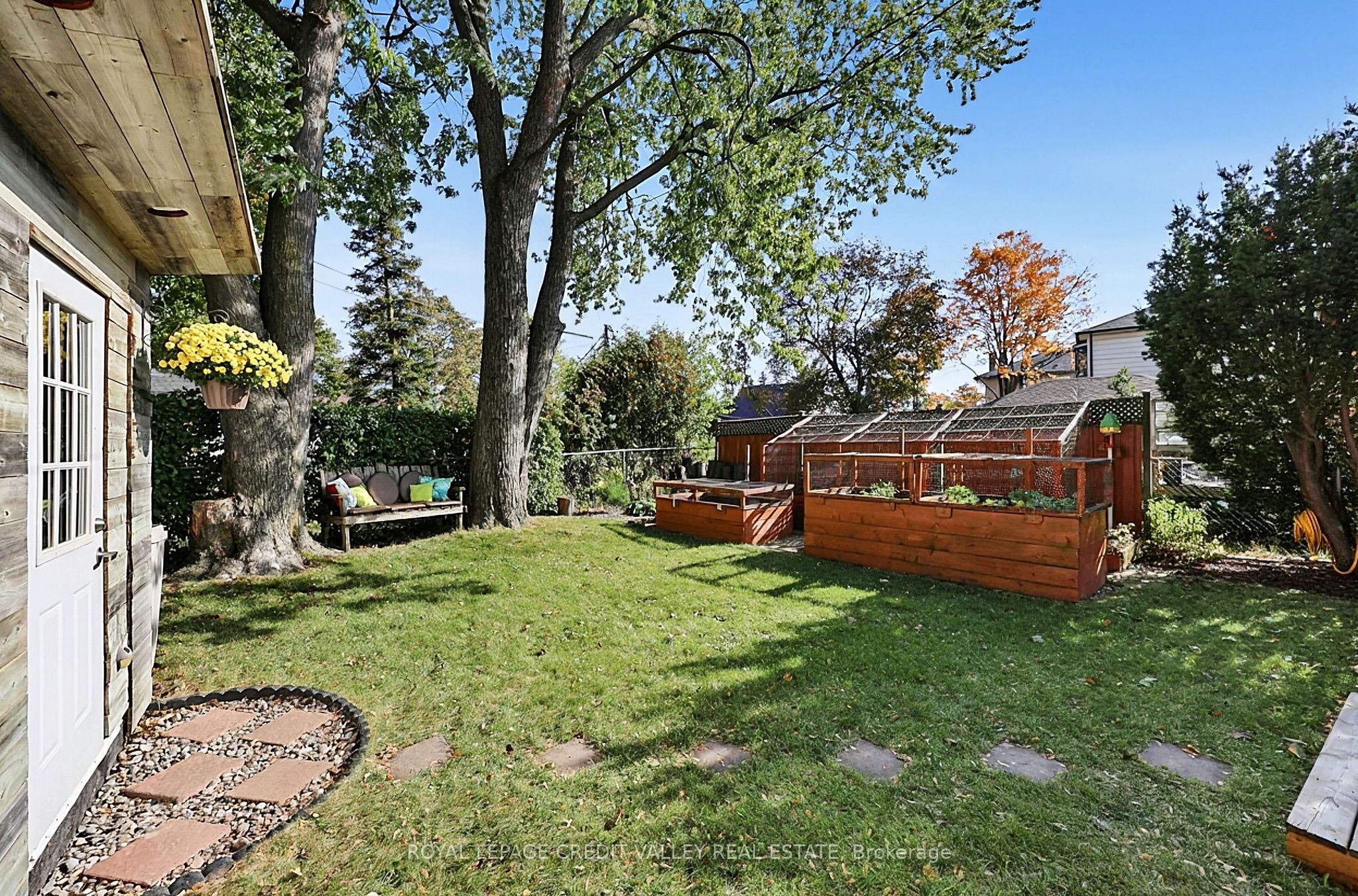 29 Crestview Avenue Property Photo 40