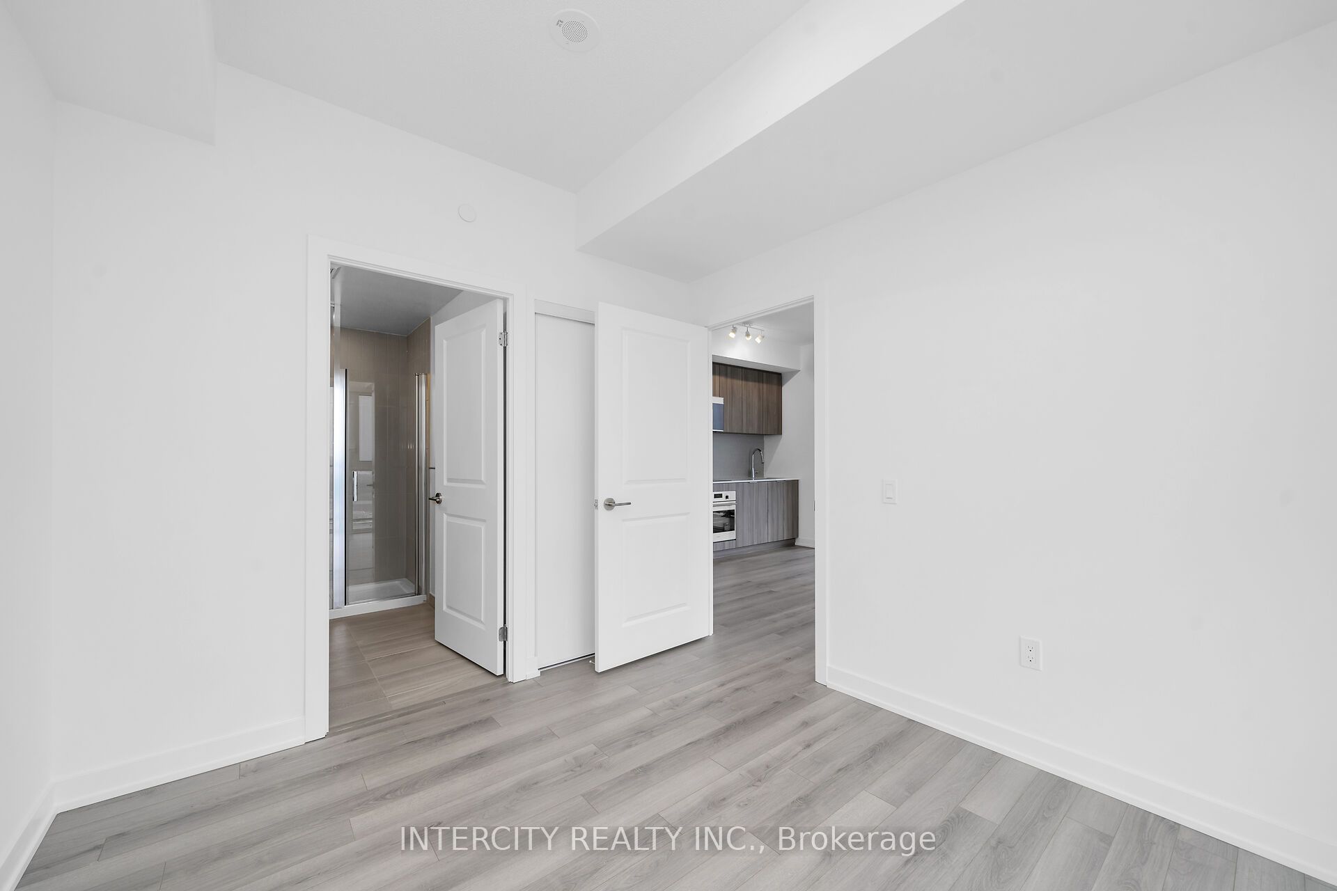 15 Skyridge Drive E 1714 Property Photo 12