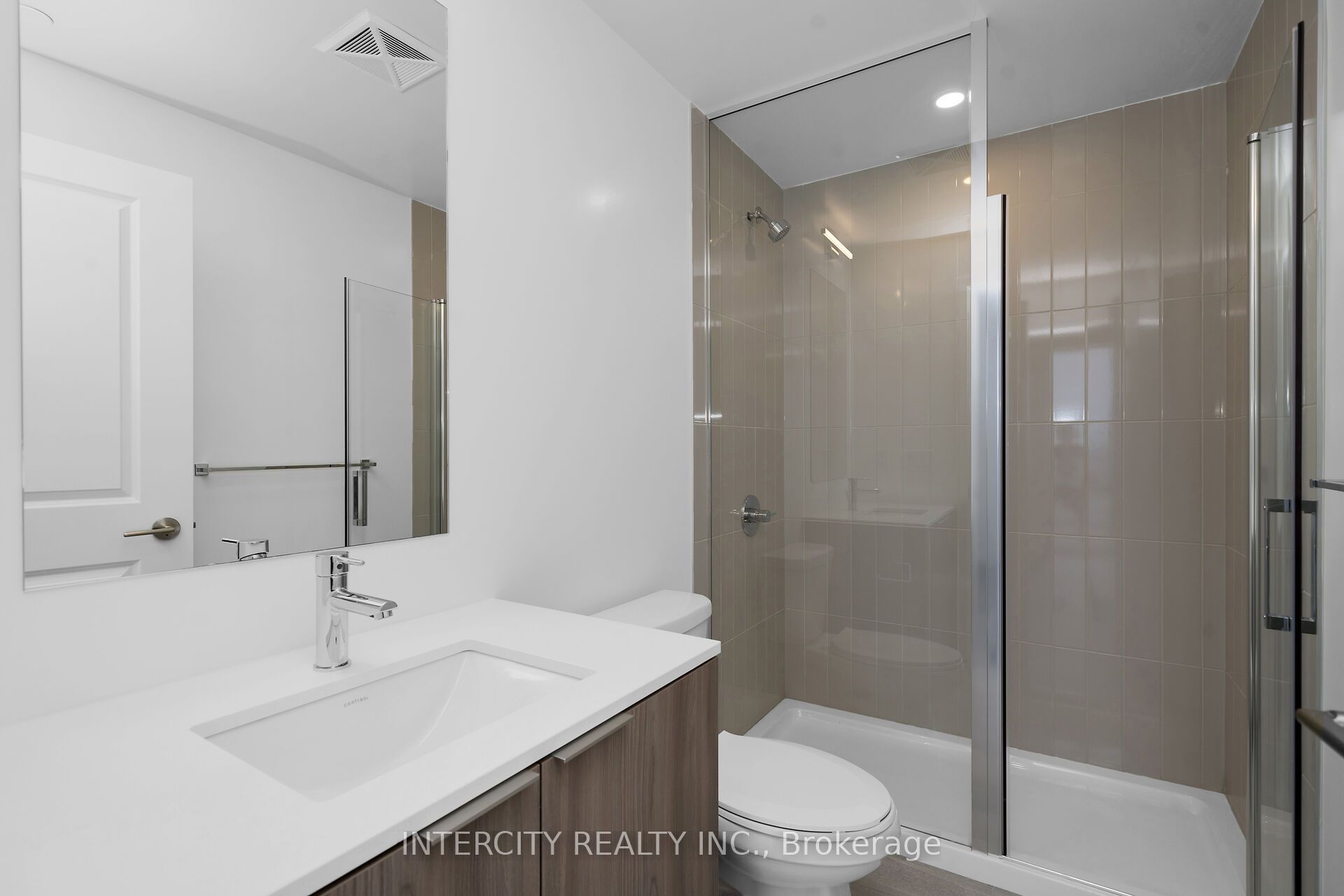 15 Skyridge Drive E 1714 Property Photo 13