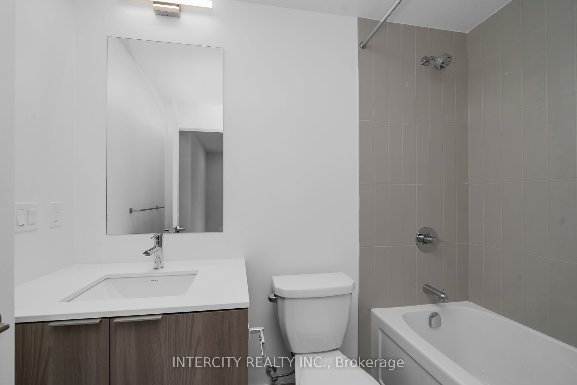 15 Skyridge Drive E 1714 Property Photo 16