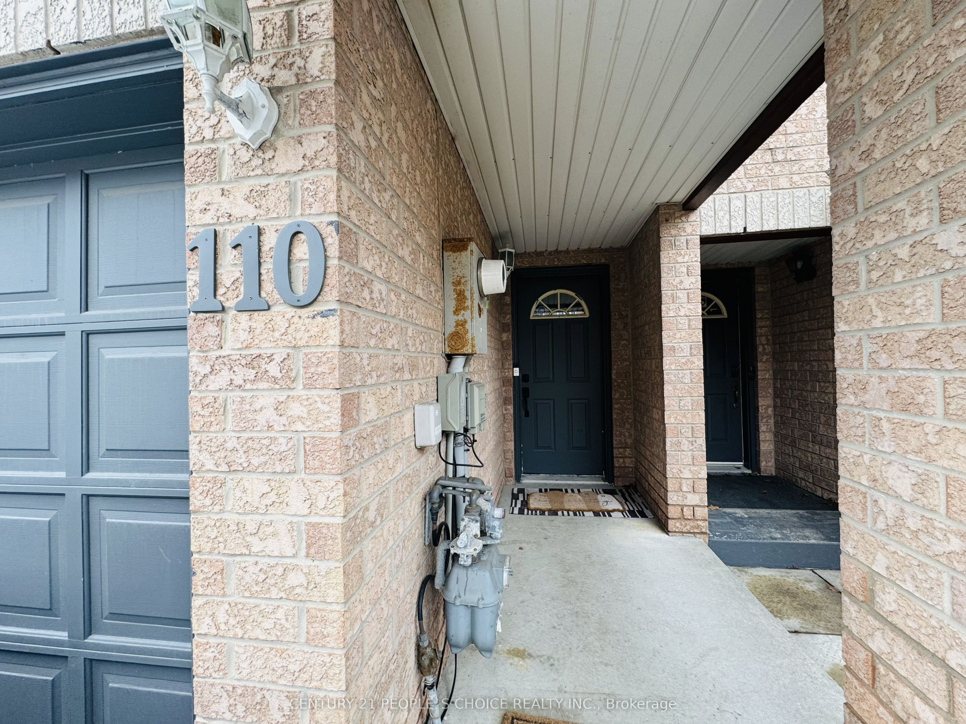 110 Spadina Road Property Photo 3