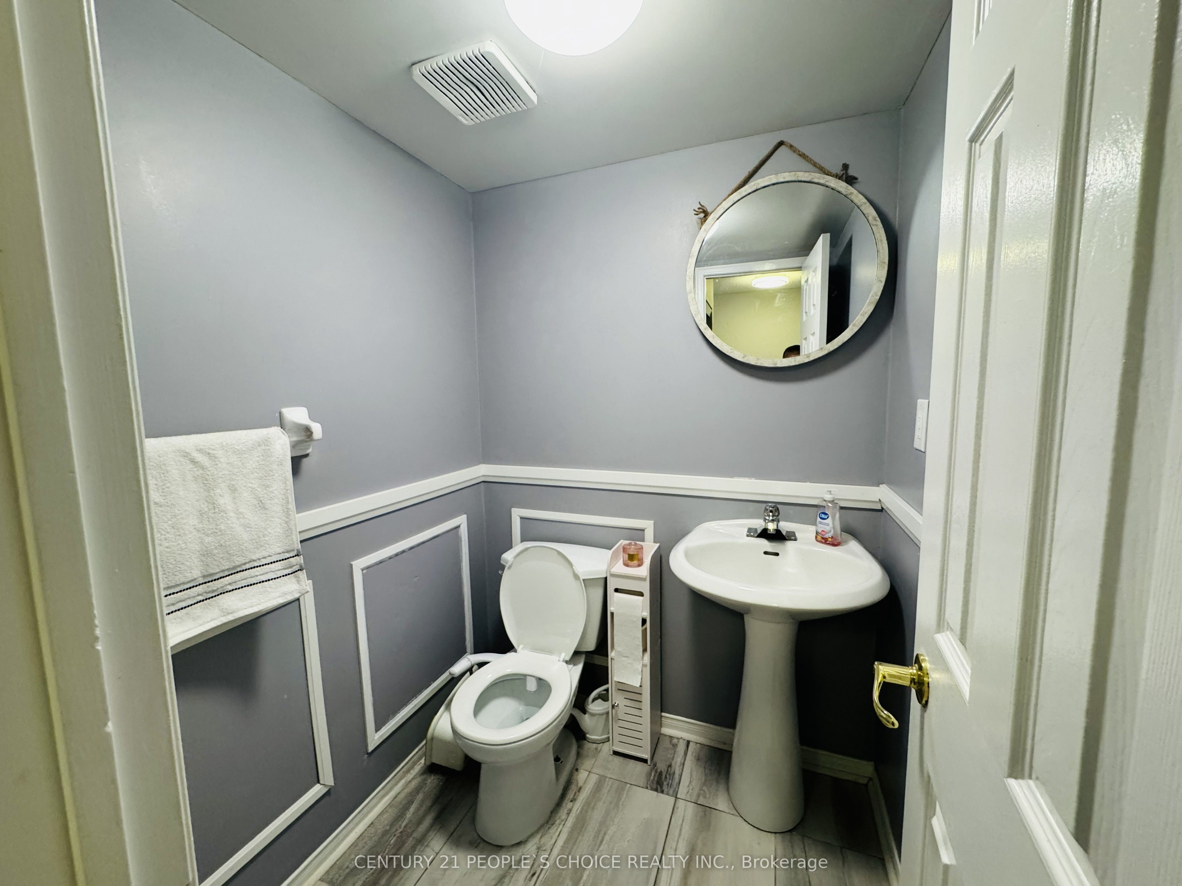110 Spadina Road Property Photo 7