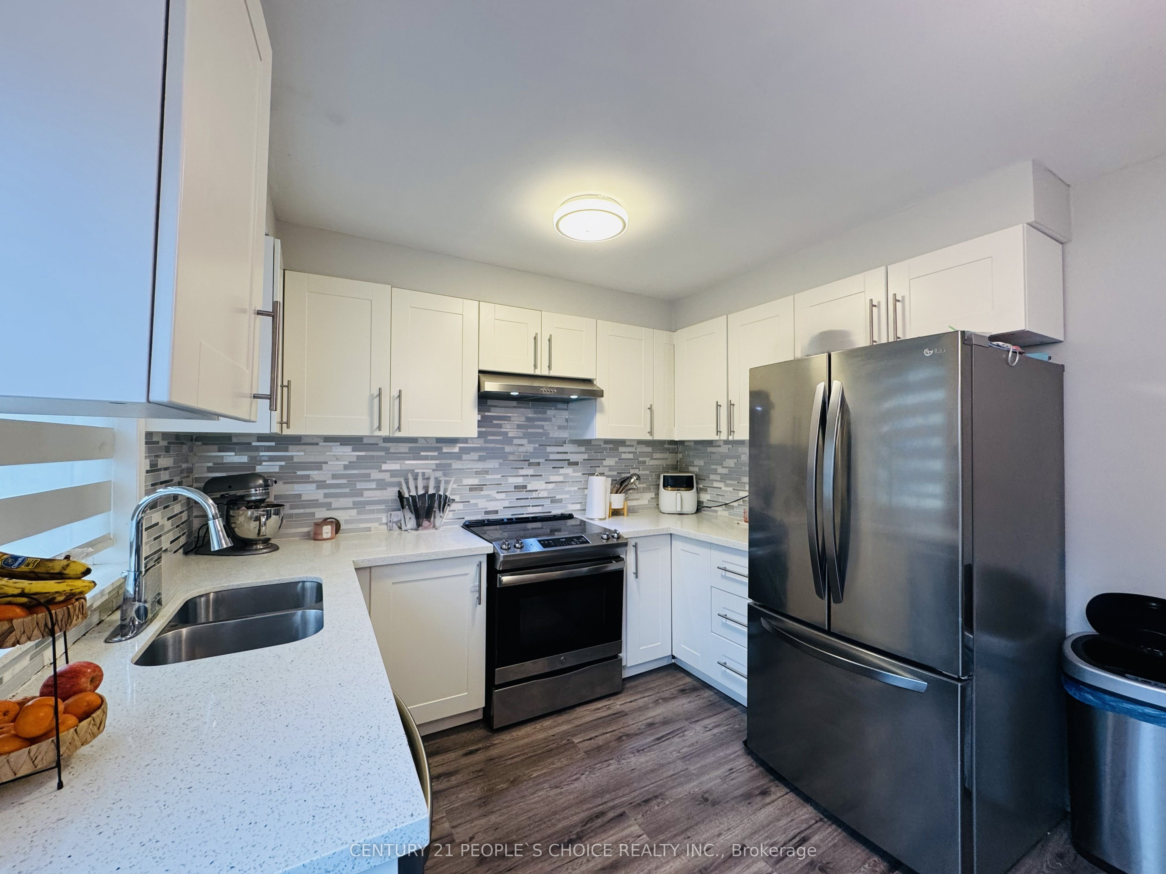 110 Spadina Road Property Photo 9