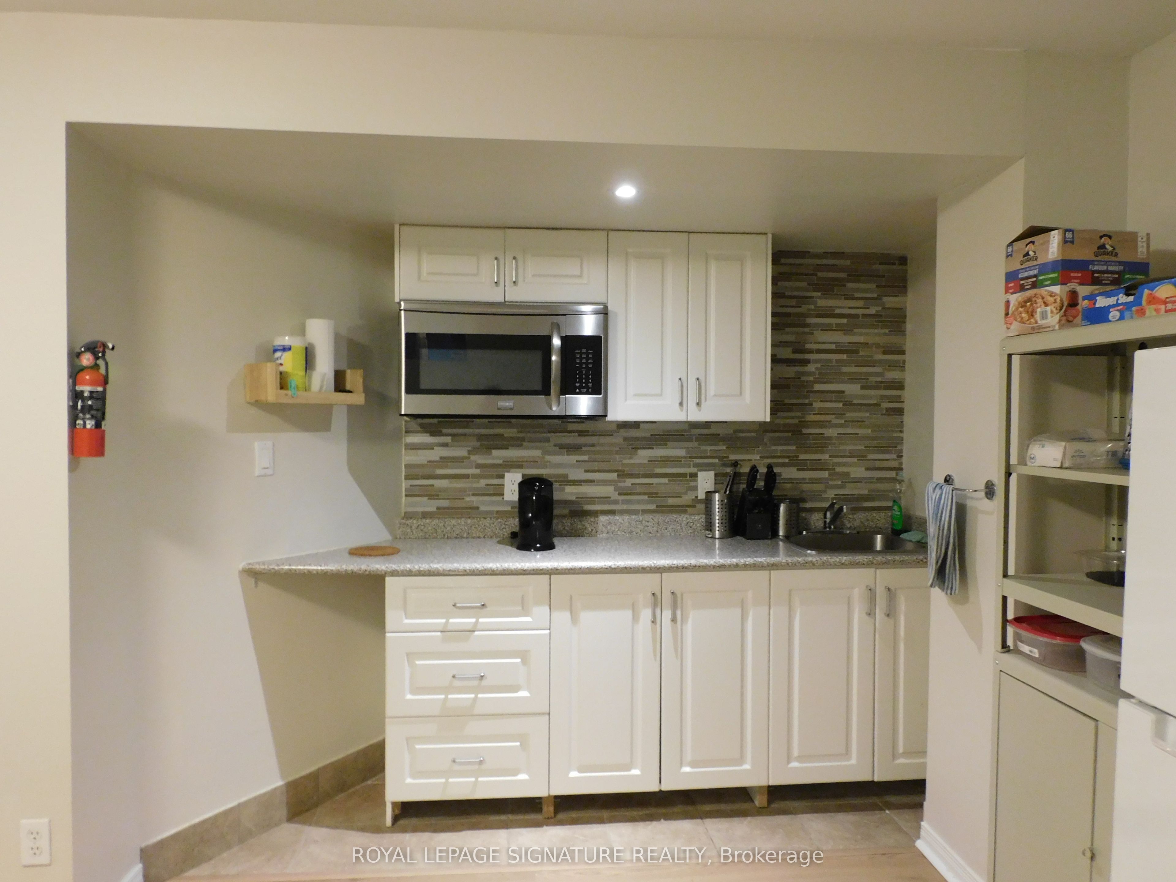 1132 Queen Street W Property Photo 3