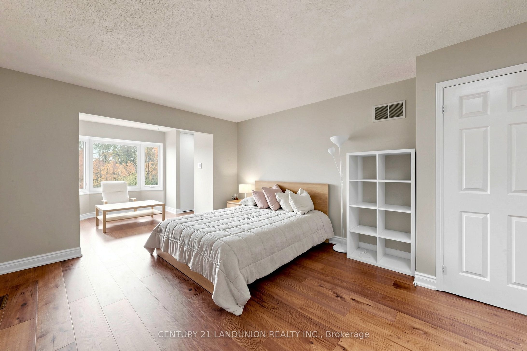 4223 Lastrada Heights Property Photo 20