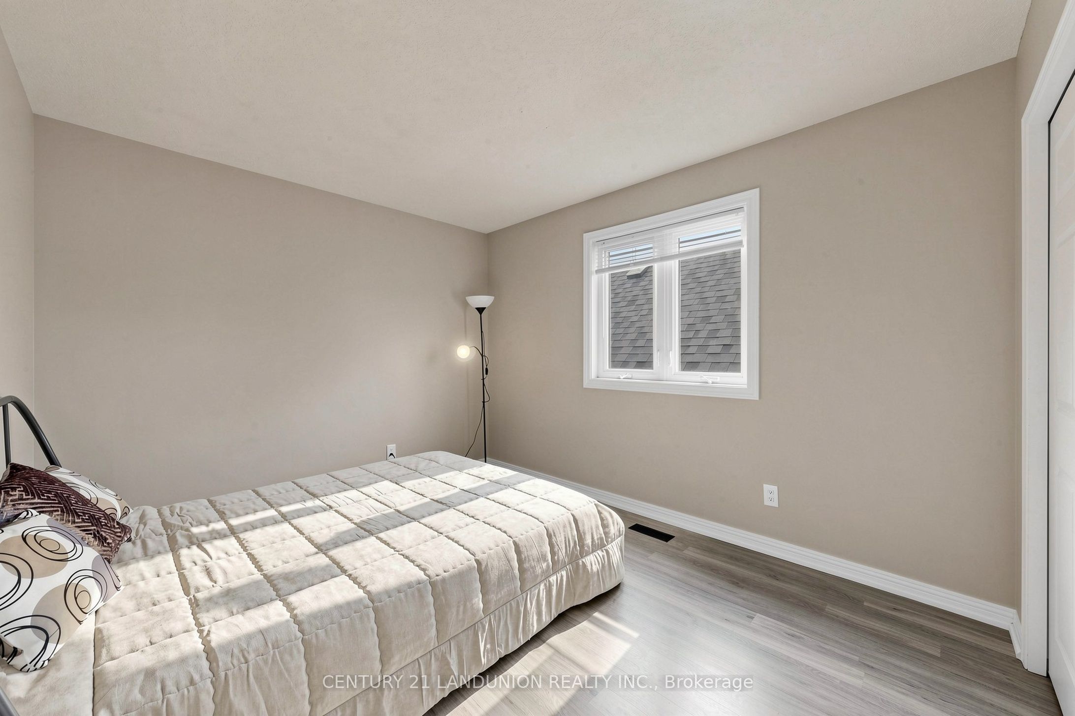 4223 Lastrada Heights Property Photo 25