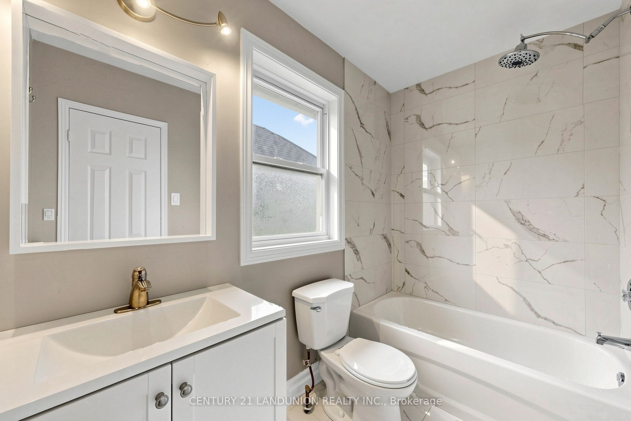 4223 Lastrada Heights Property Photo 29