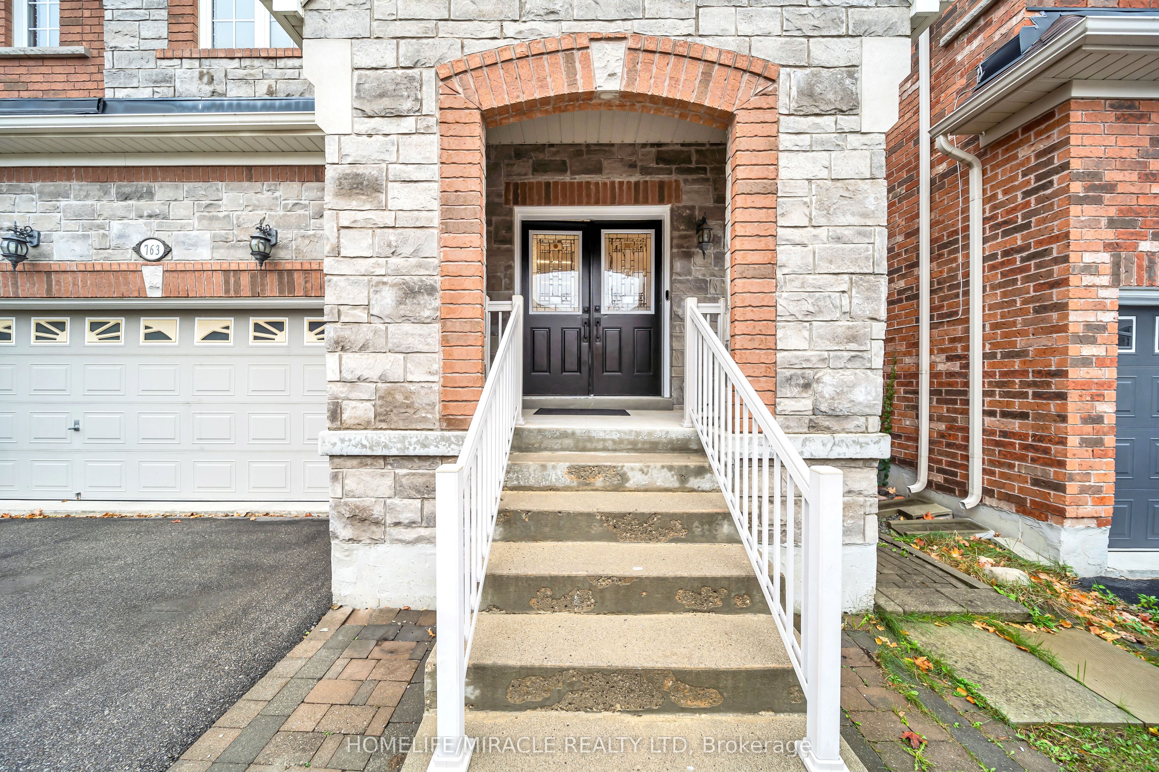 763 Pitcher Place Property Photo 3