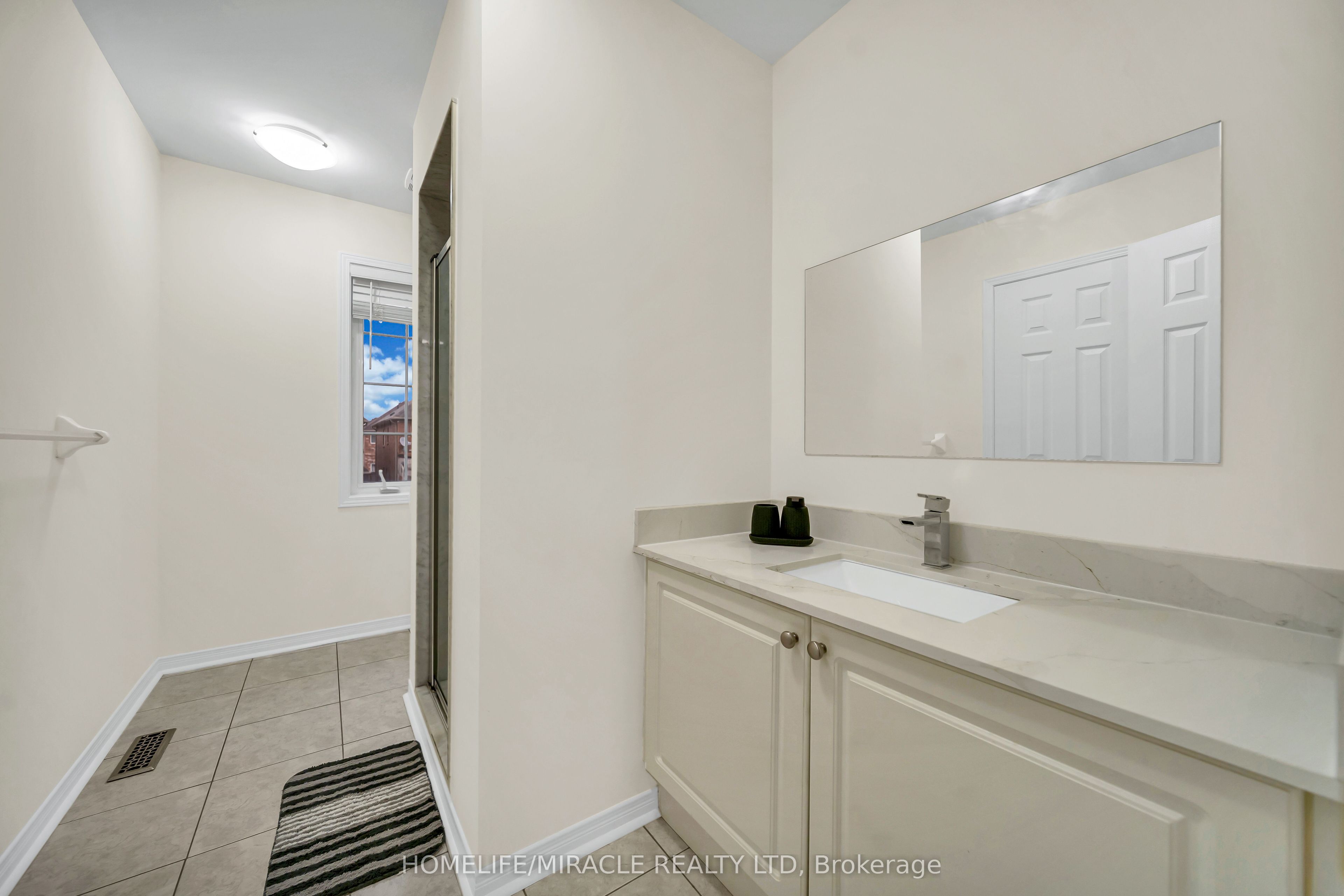 763 Pitcher Place Property Photo 32