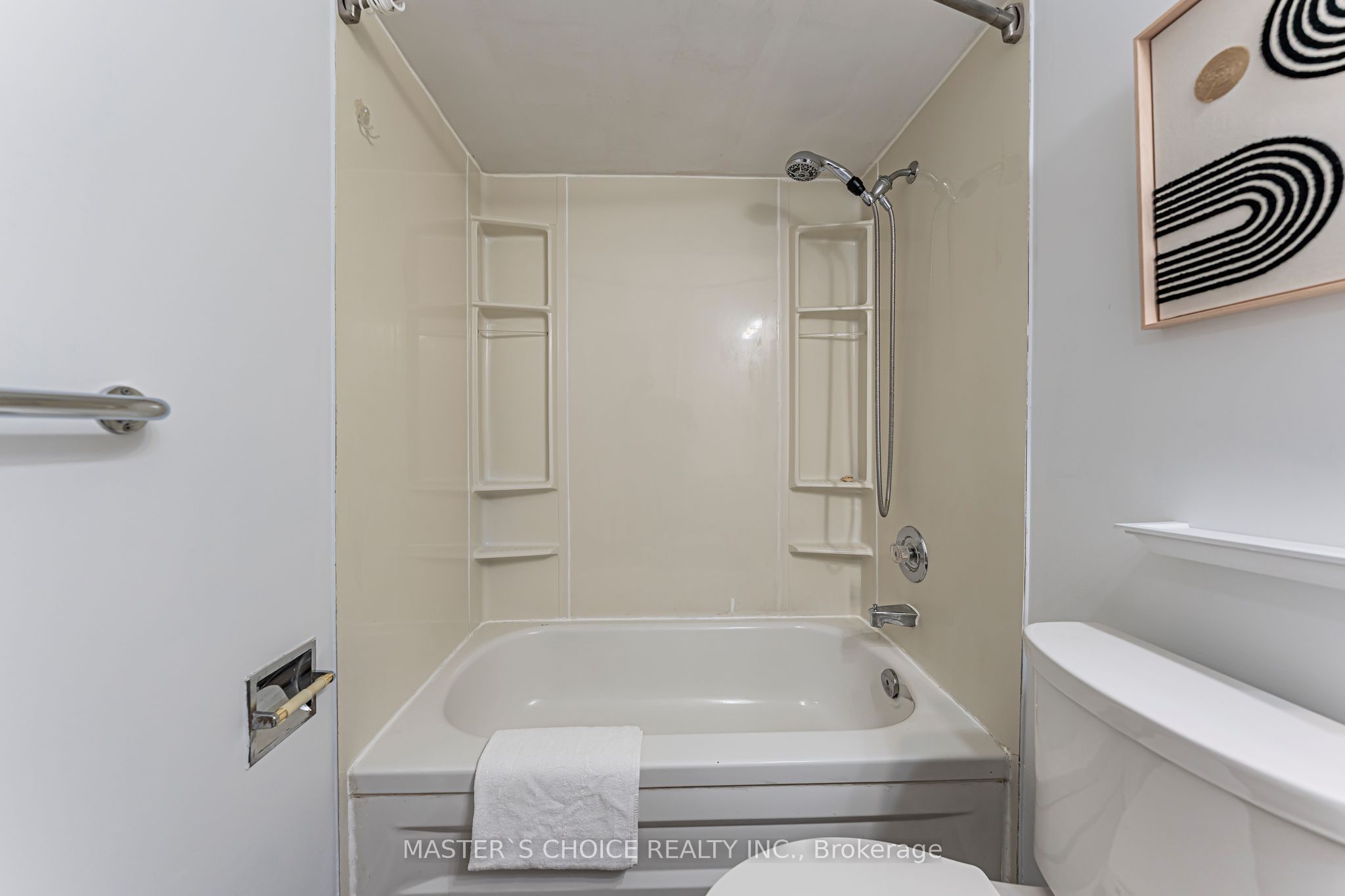 5557 Cortina Crescent Property Photo 33