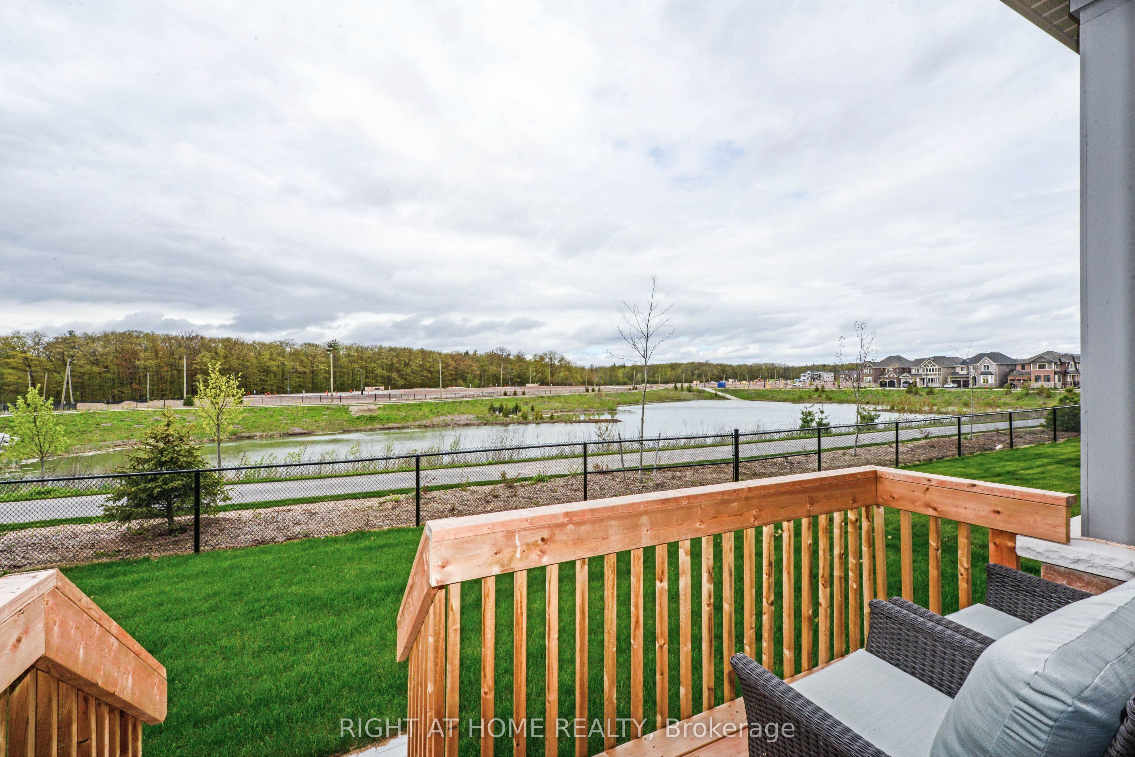 3286 Charles Biggar Drive Property Photo 27