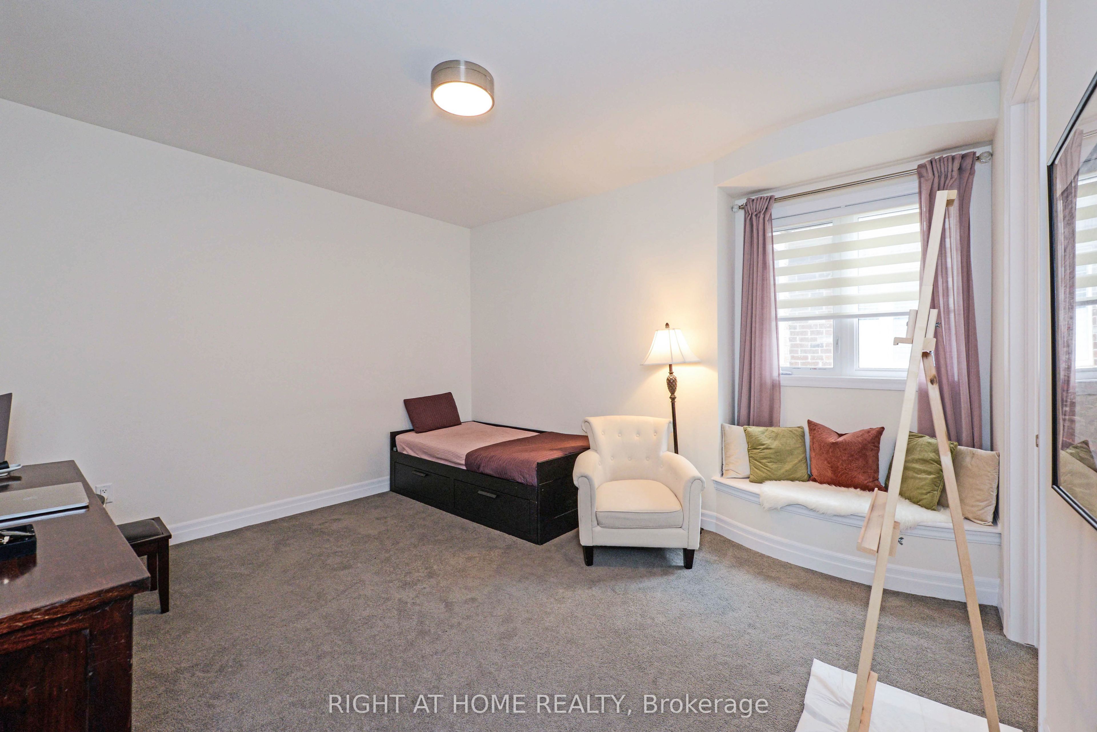 3286 Charles Biggar Drive Property Photo 33