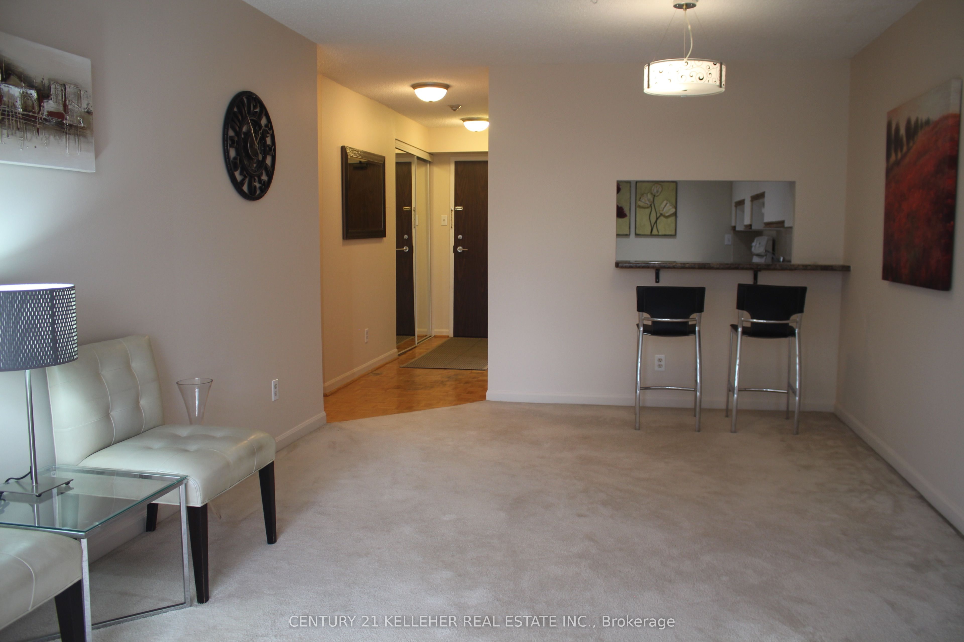 1485 Lakeshore Rd. E 518 Property Photo 17