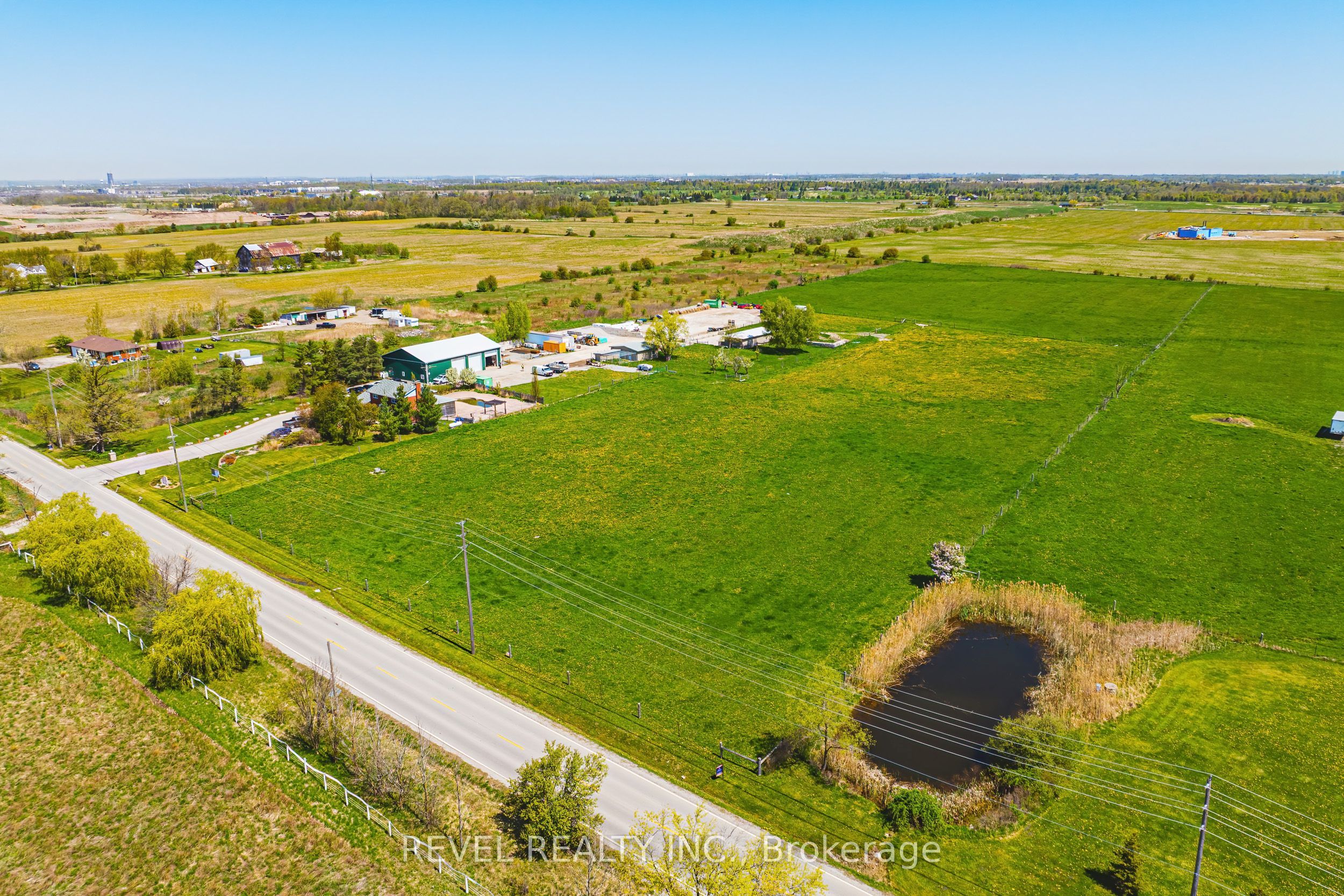 5121 First Line Property Photo 2