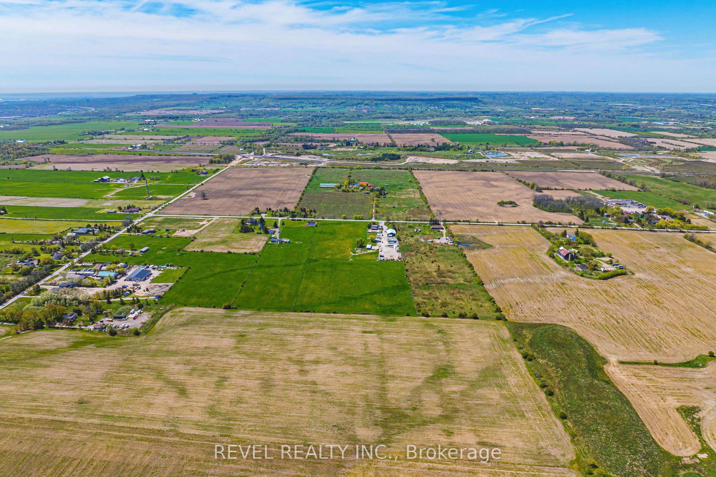 5121 First Line Property Photo 4