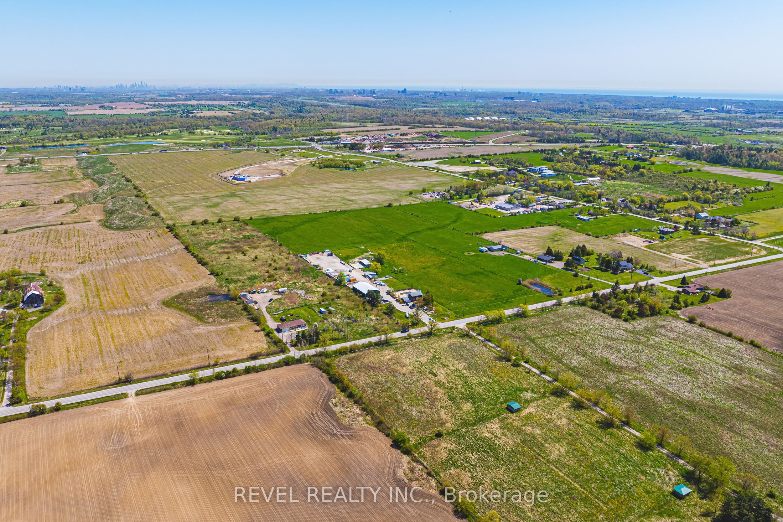 5121 First Line Property Photo 6
