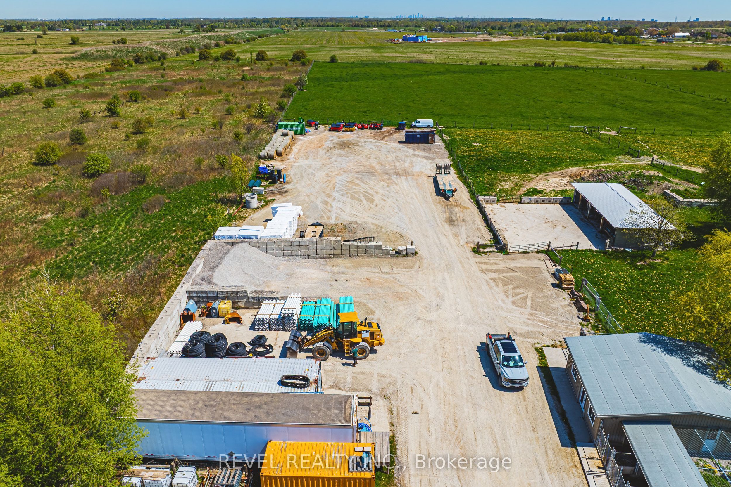 5121 First Line Property Photo 22