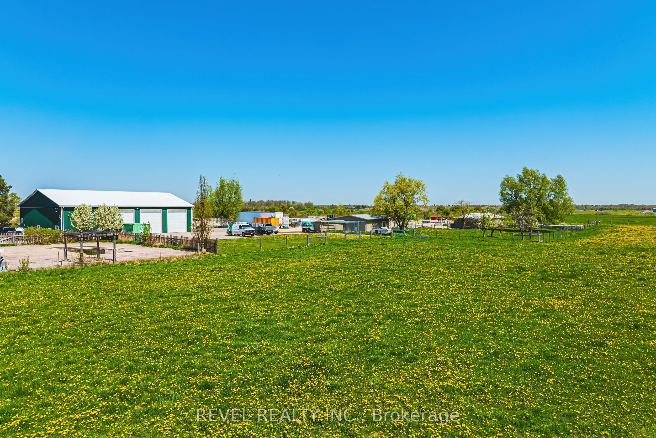5121 First Line Property Photo 26
