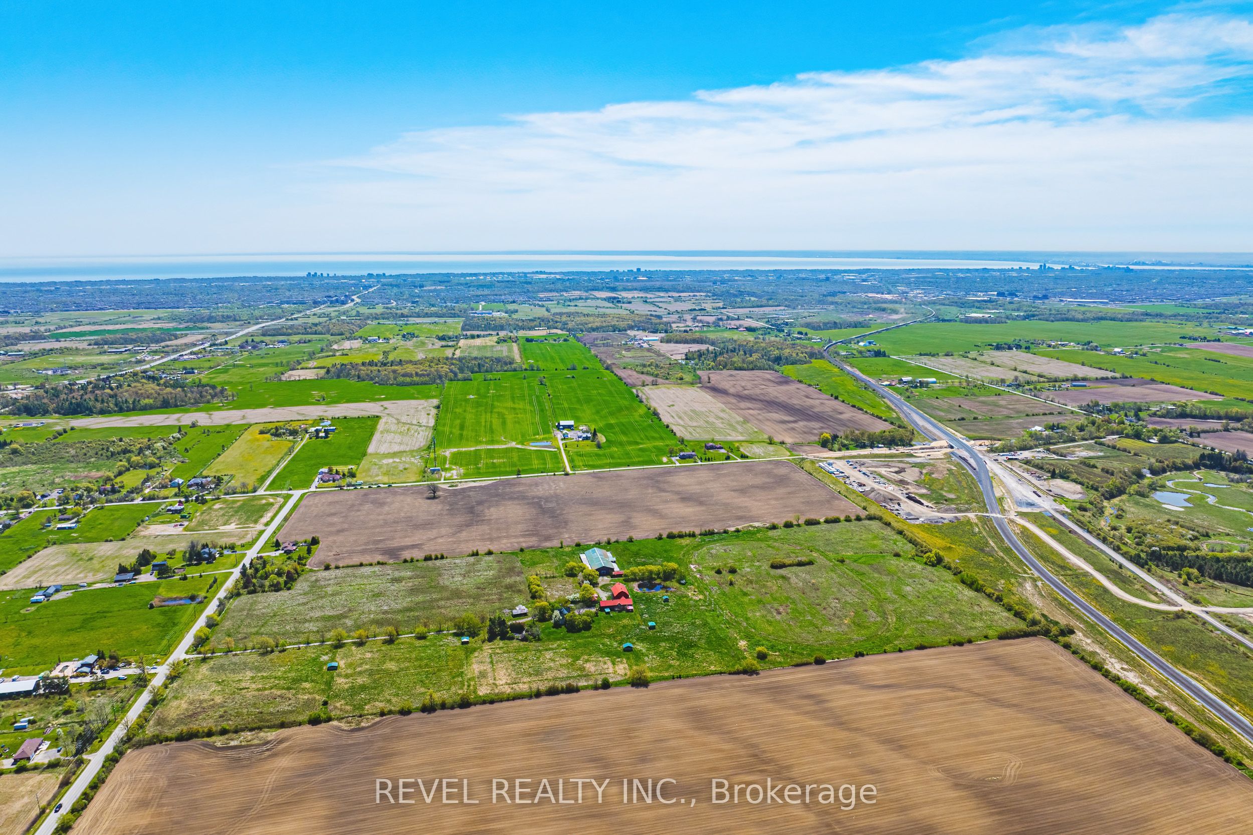 5121 First Line Property Photo 31