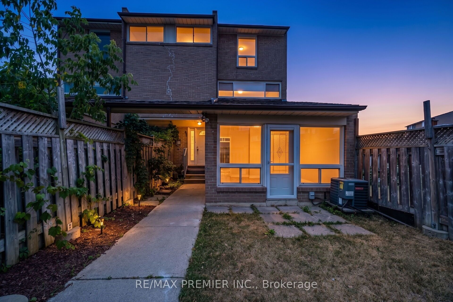 248 John Garland Boulevard 82 Property Photo 2