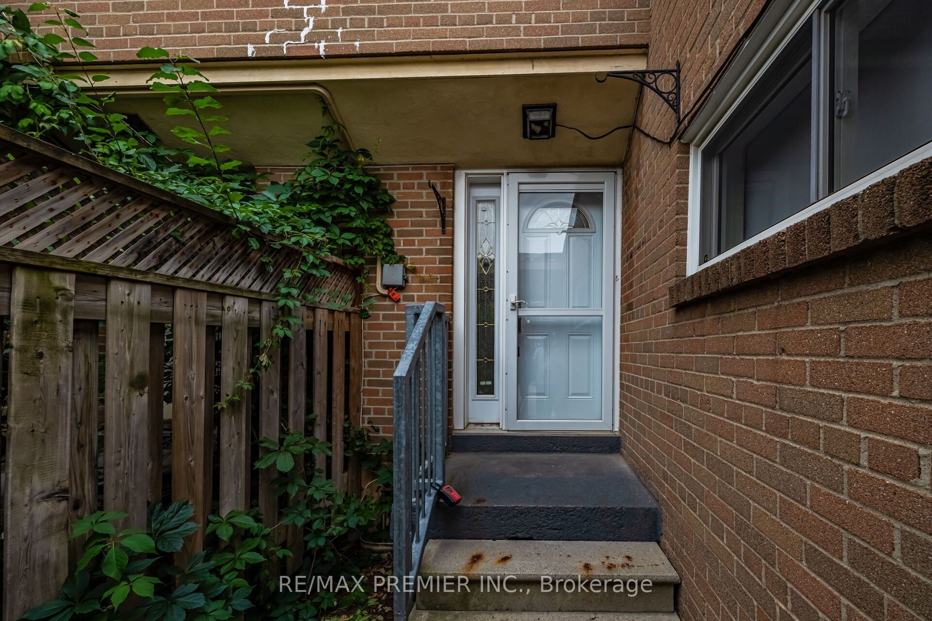 248 John Garland Boulevard 82 Property Photo 5