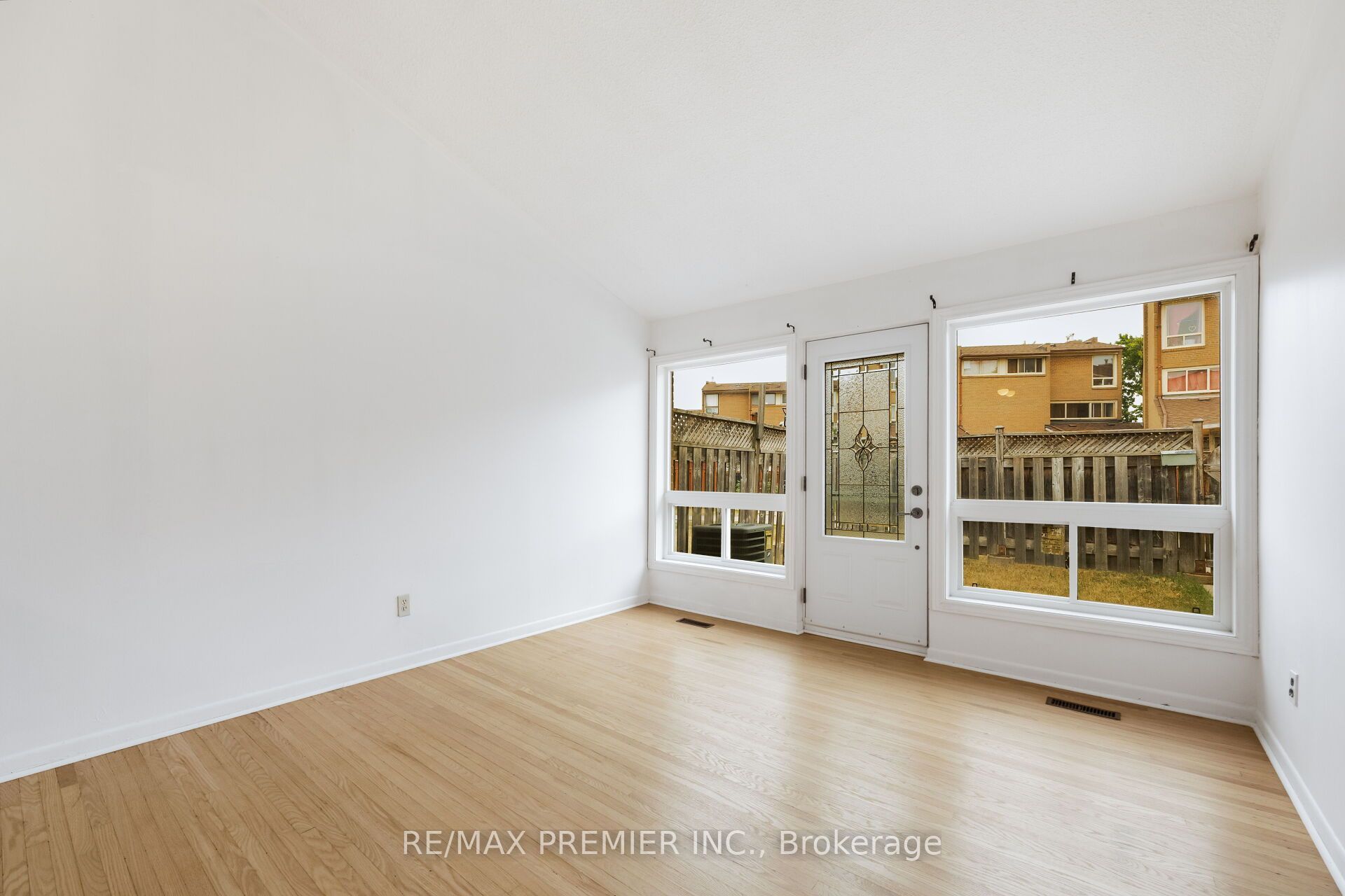 248 John Garland Boulevard 82 Property Photo 6