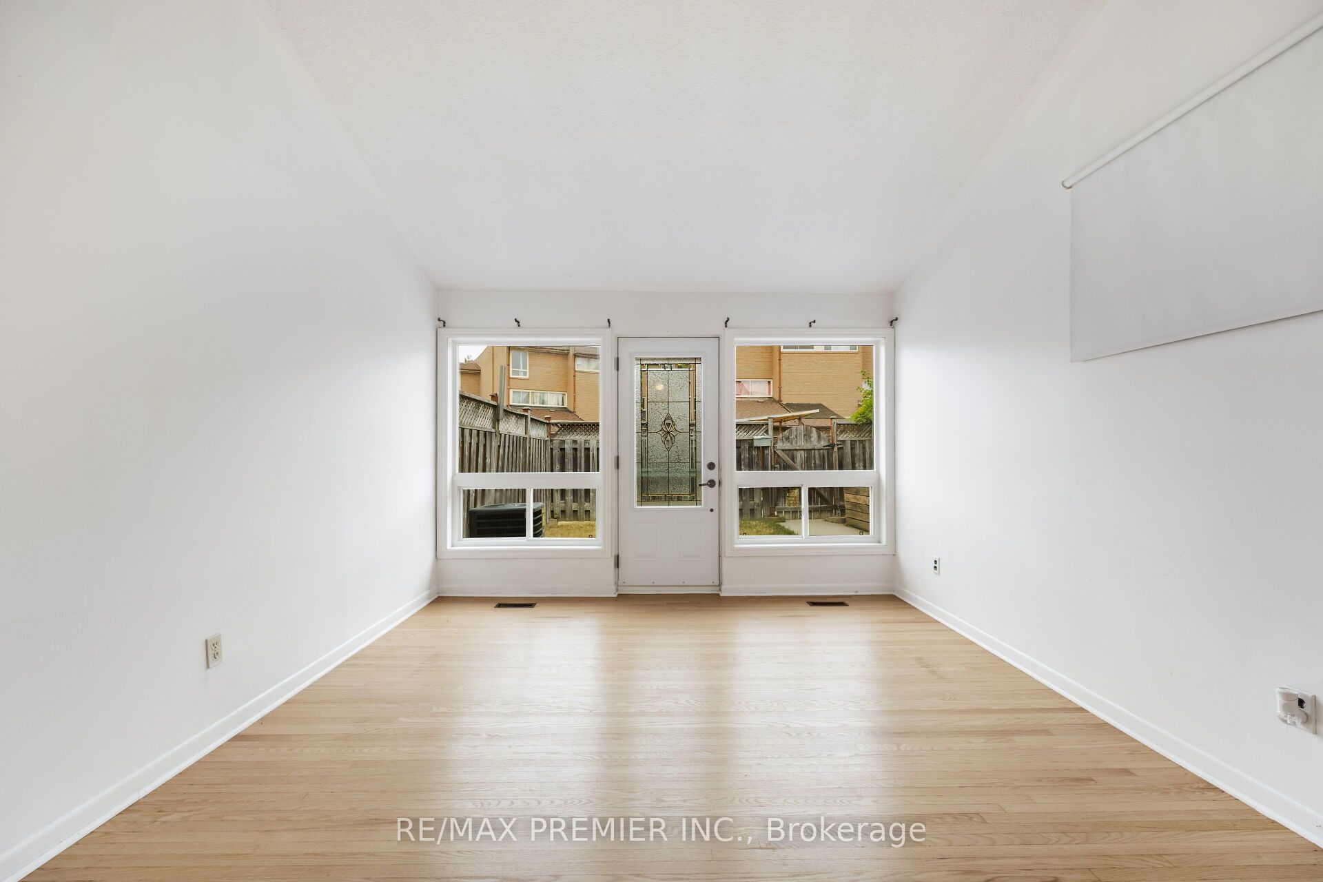 248 John Garland Boulevard 82 Property Photo 7