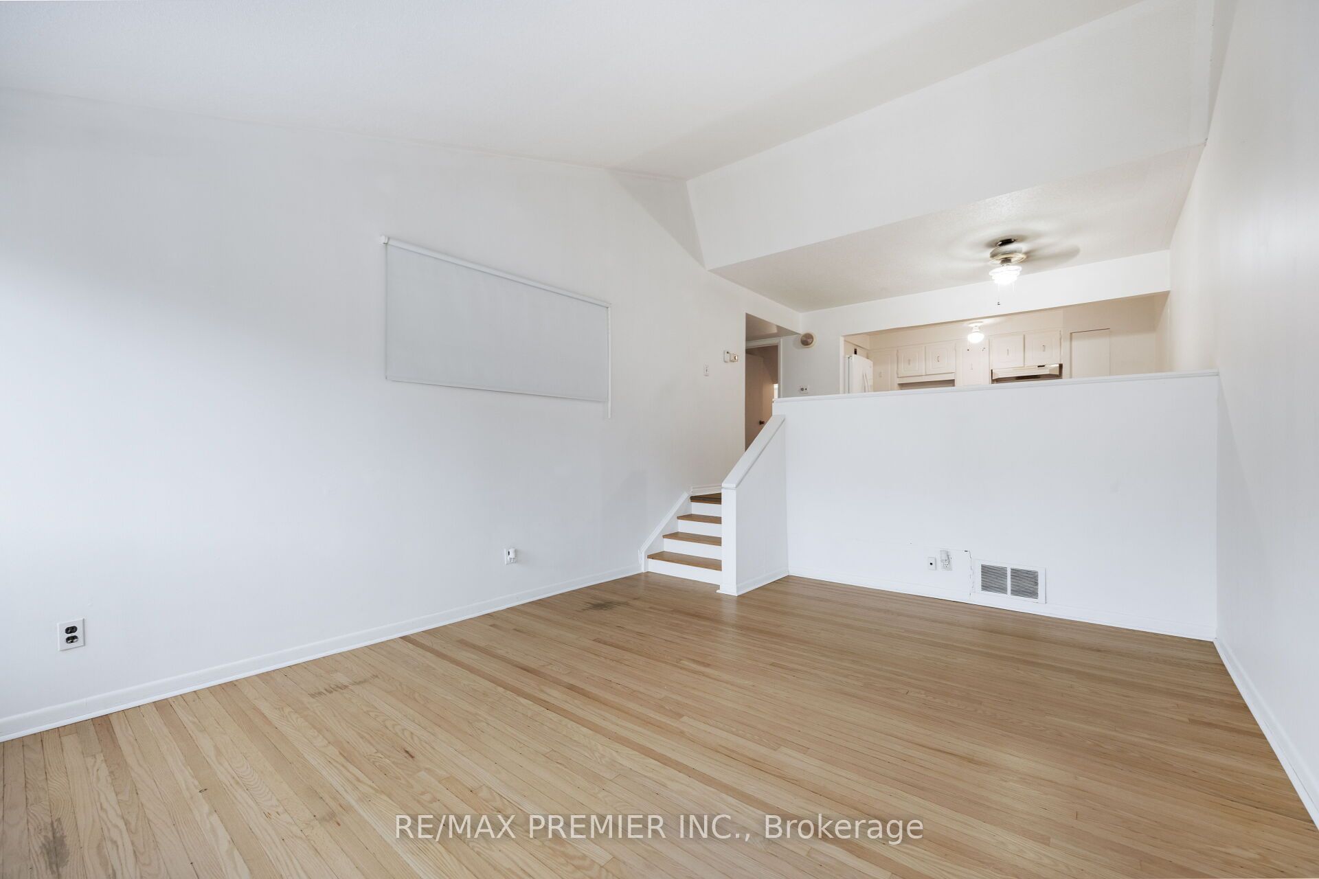 248 John Garland Boulevard 82 Property Photo 8