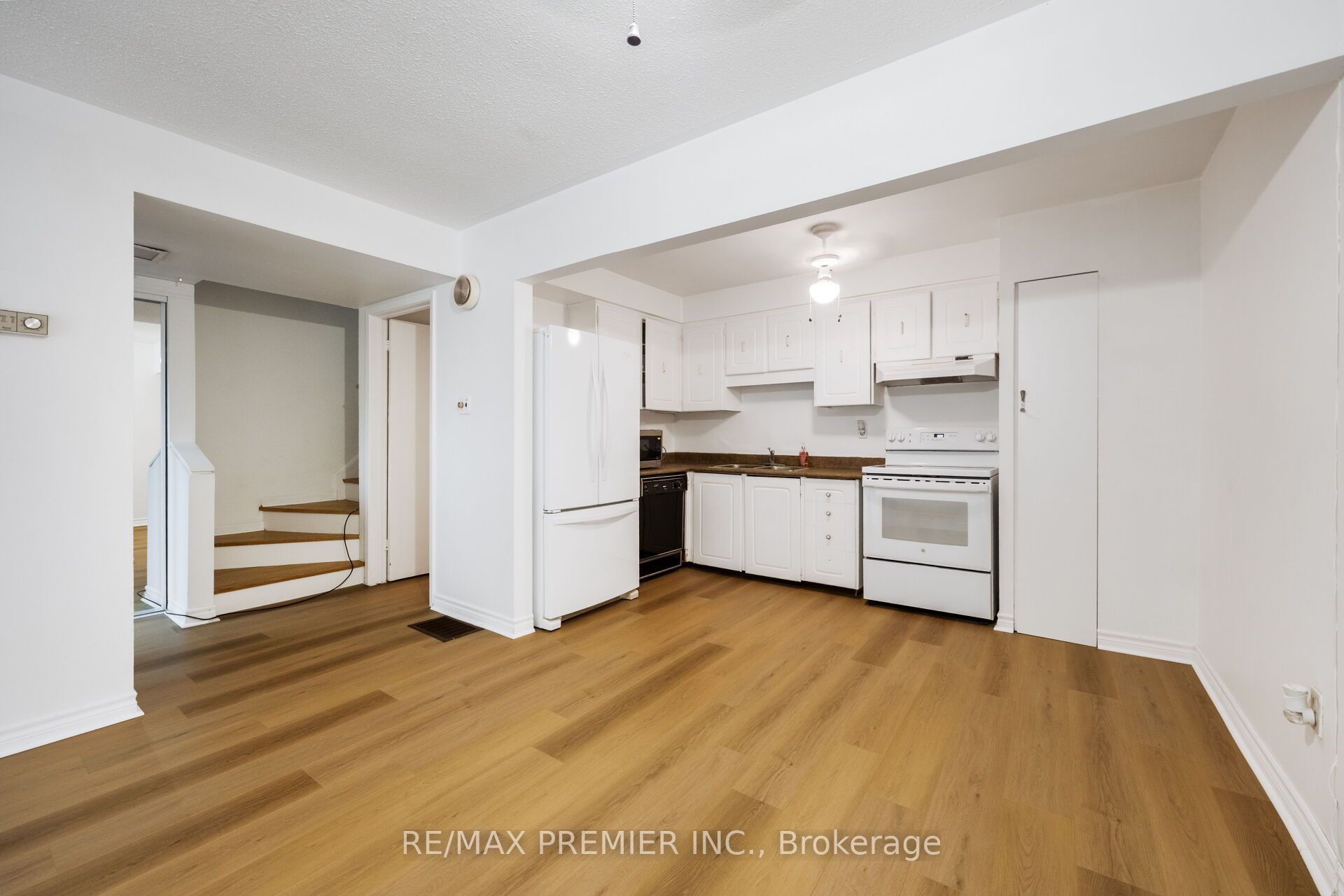 248 John Garland Boulevard 82 Property Photo 10