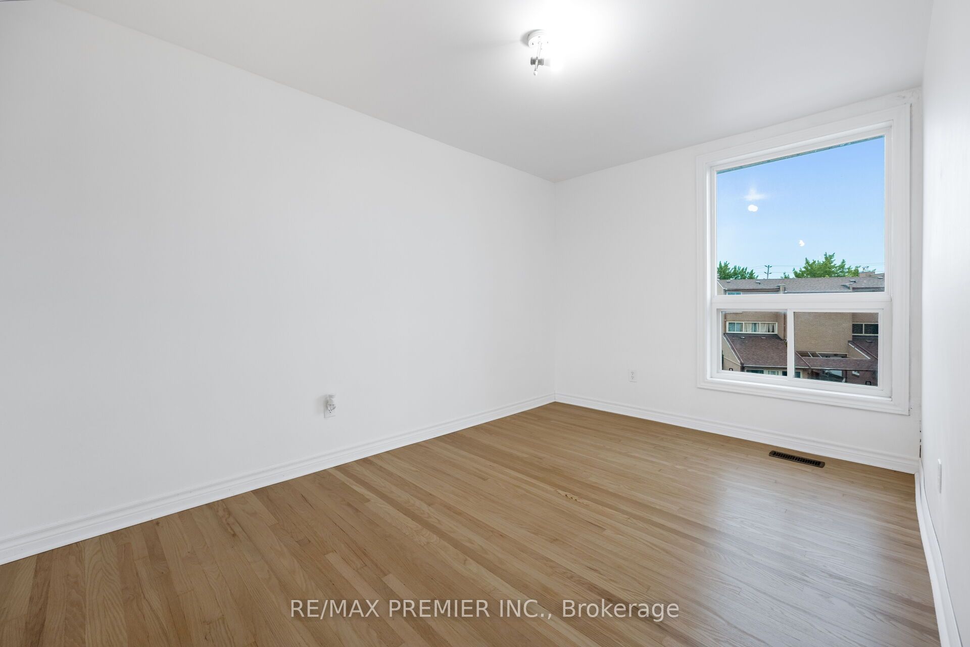 248 John Garland Boulevard 82 Property Photo 21