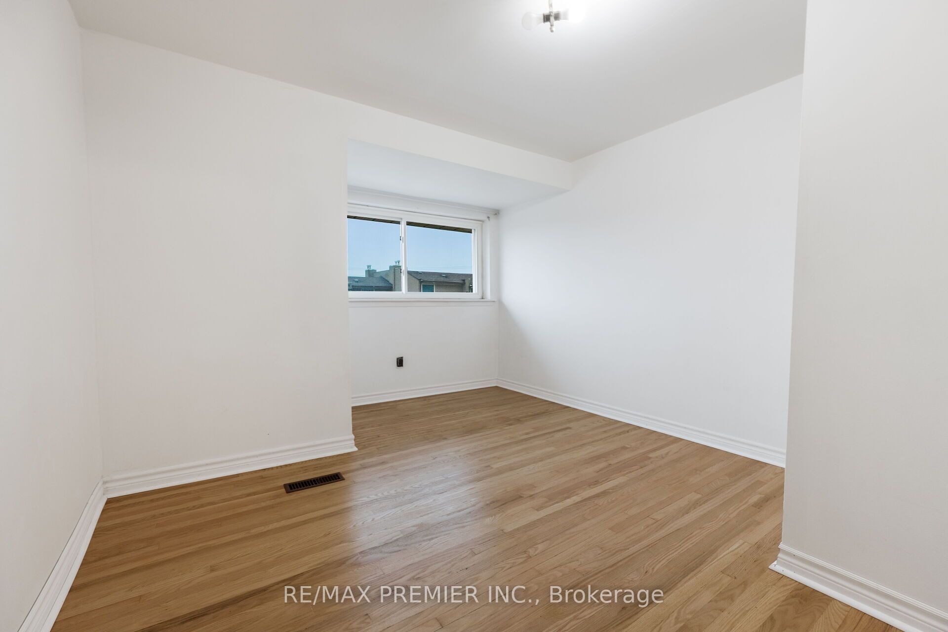 248 John Garland Boulevard 82 Property Photo 24